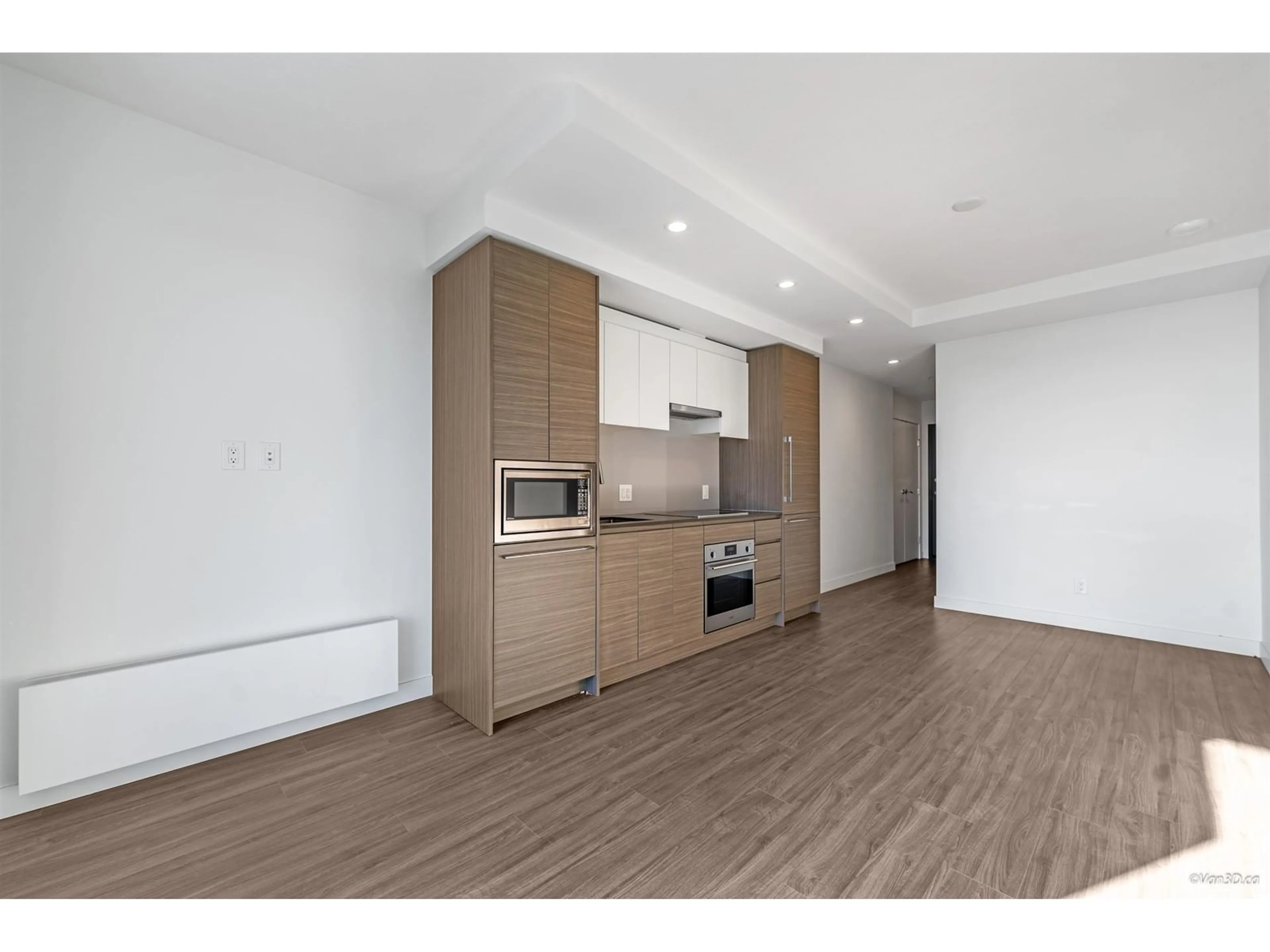 Unknown for 1601 - 13615 FRASER, Surrey British Columbia V3T0P7