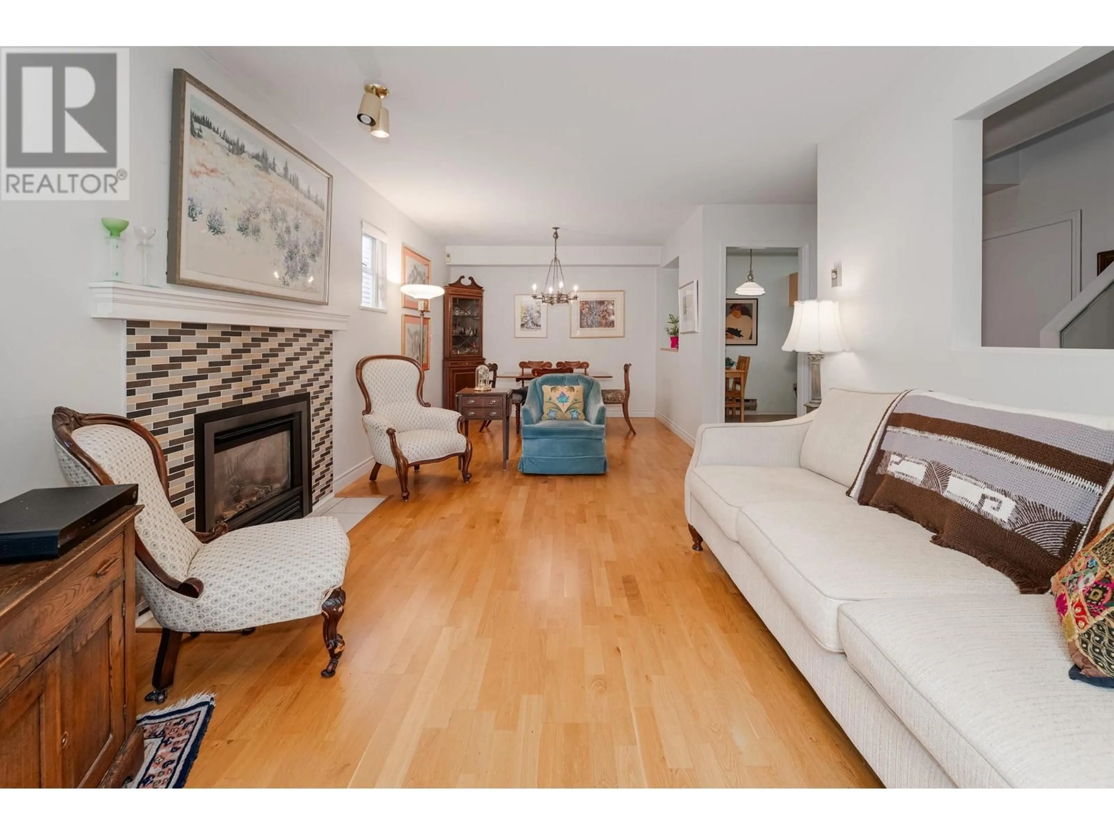 Living room with furniture, unknown for 2625 6TH AVENUE, Vancouver British Columbia V6K1W6
