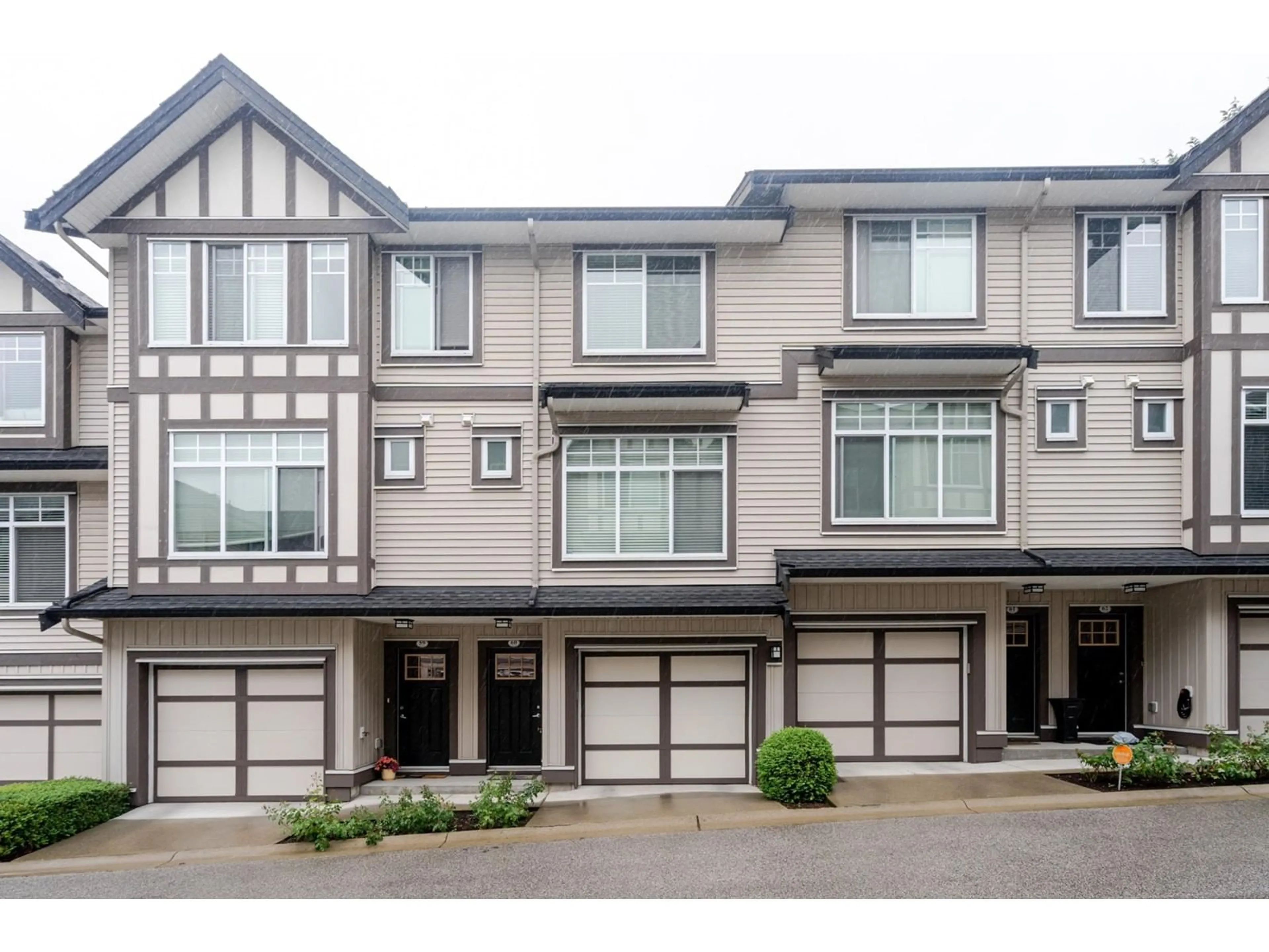 Home with vinyl exterior material, street for 60 - 7090 180, Surrey British Columbia V3S3T9