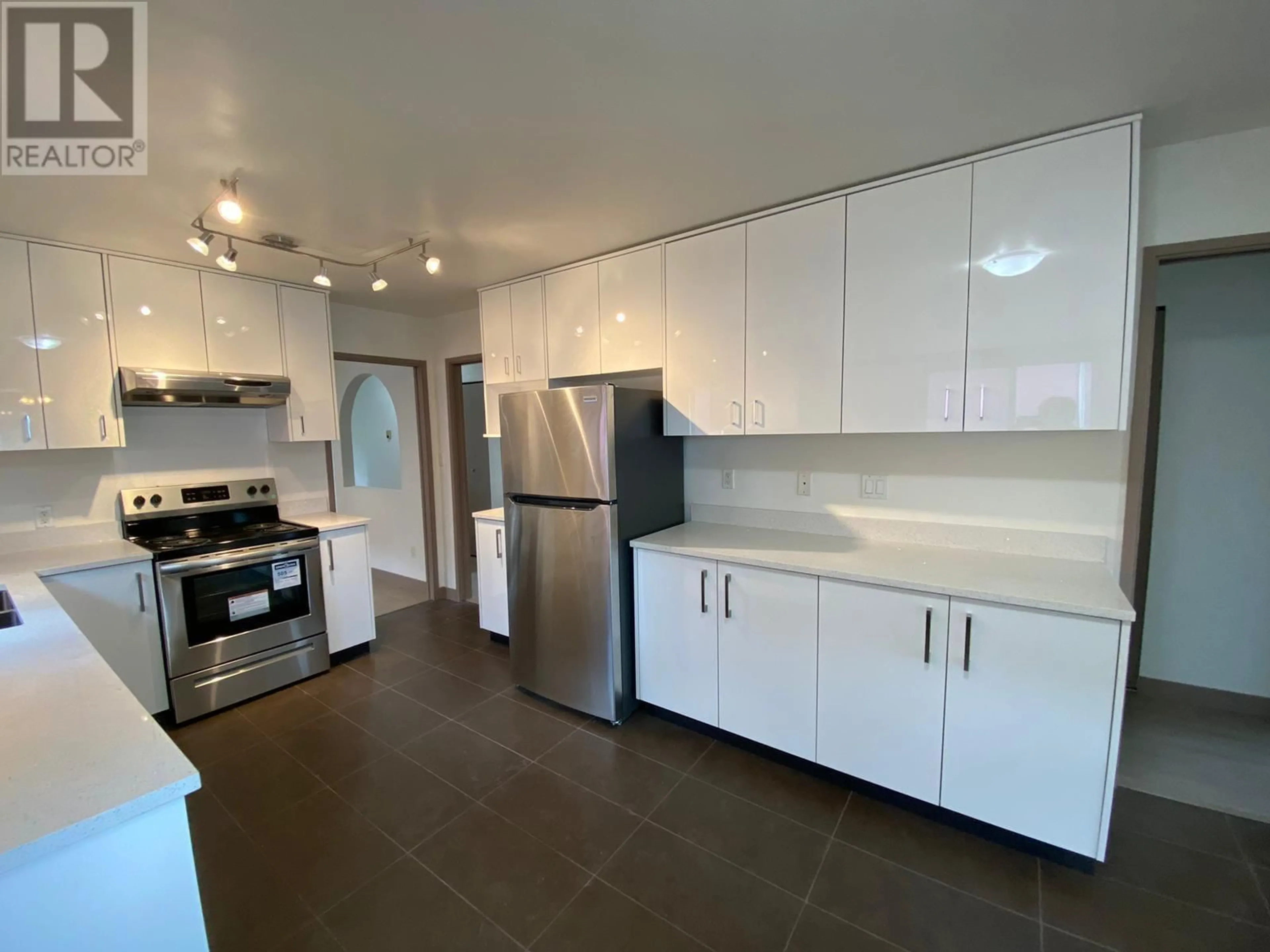 Unknown for 6372 ELGIN STREET, Vancouver British Columbia V5W3K3