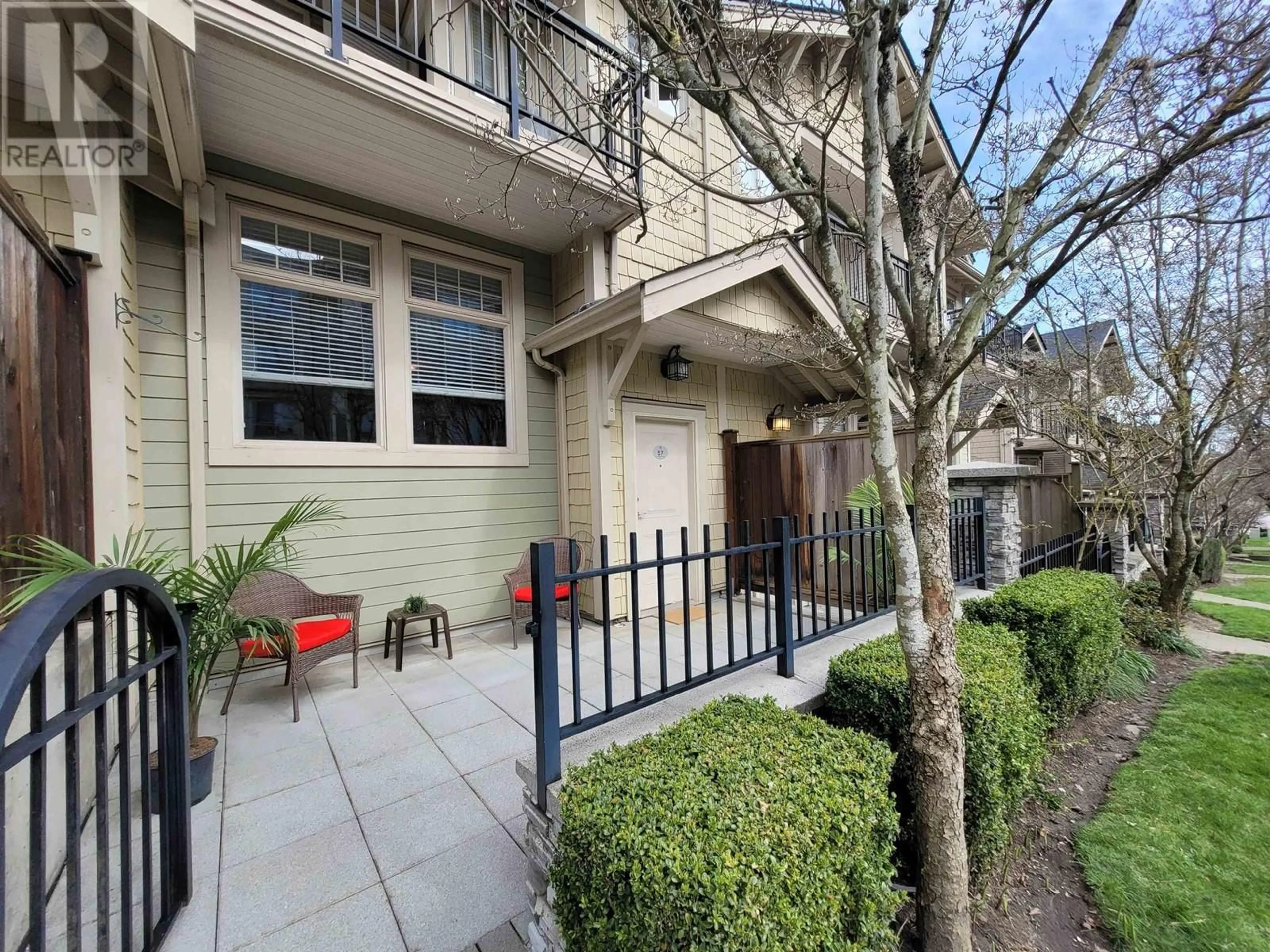 Patio, street for 57 - 245 FRANCIS WAY, New Westminster British Columbia V3L0A7
