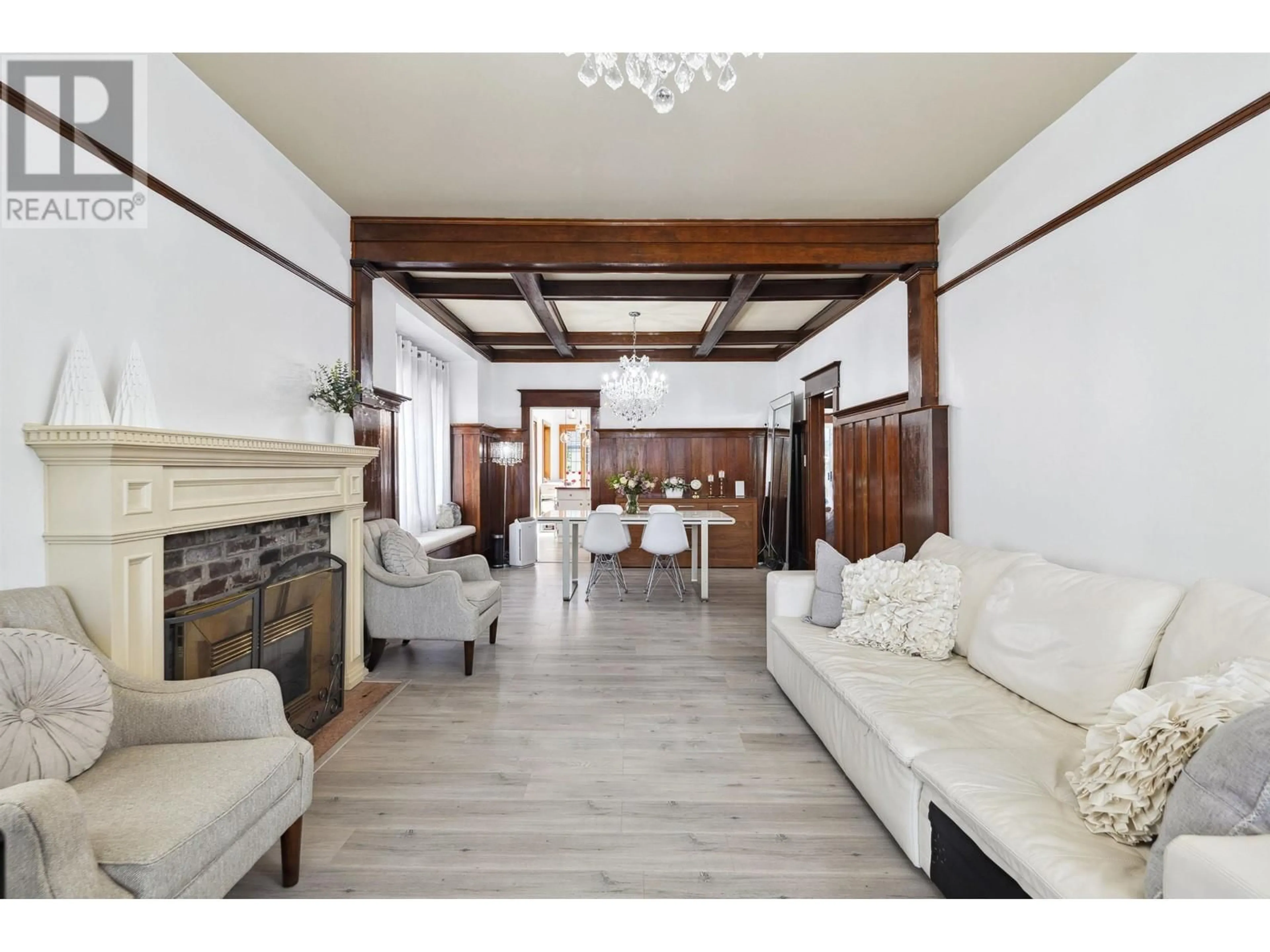 Unknown for 4190 11TH AVENUE, Vancouver British Columbia V6R2L6