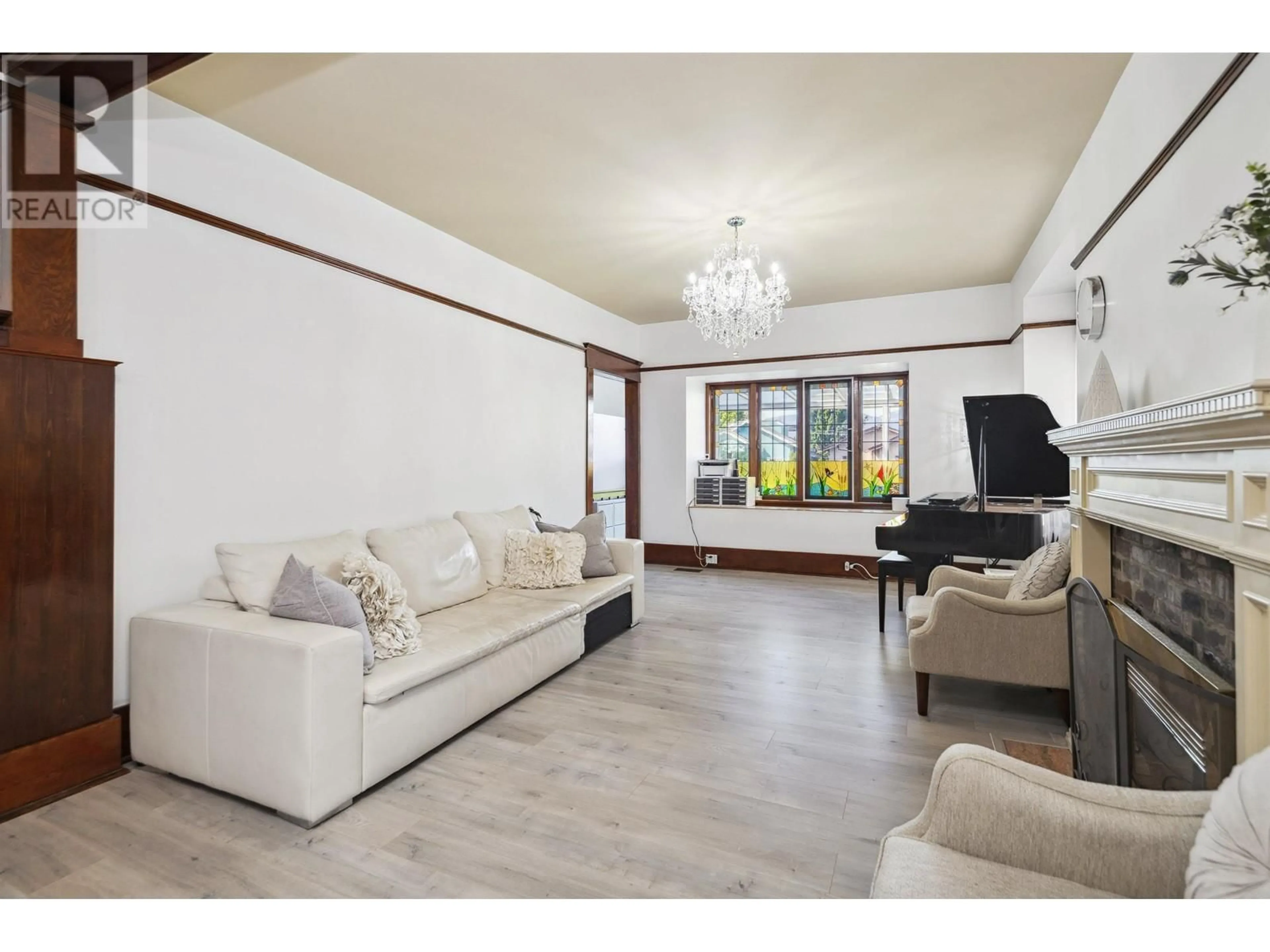 Living room with furniture, unknown for 4190 11TH AVENUE, Vancouver British Columbia V6R2L6