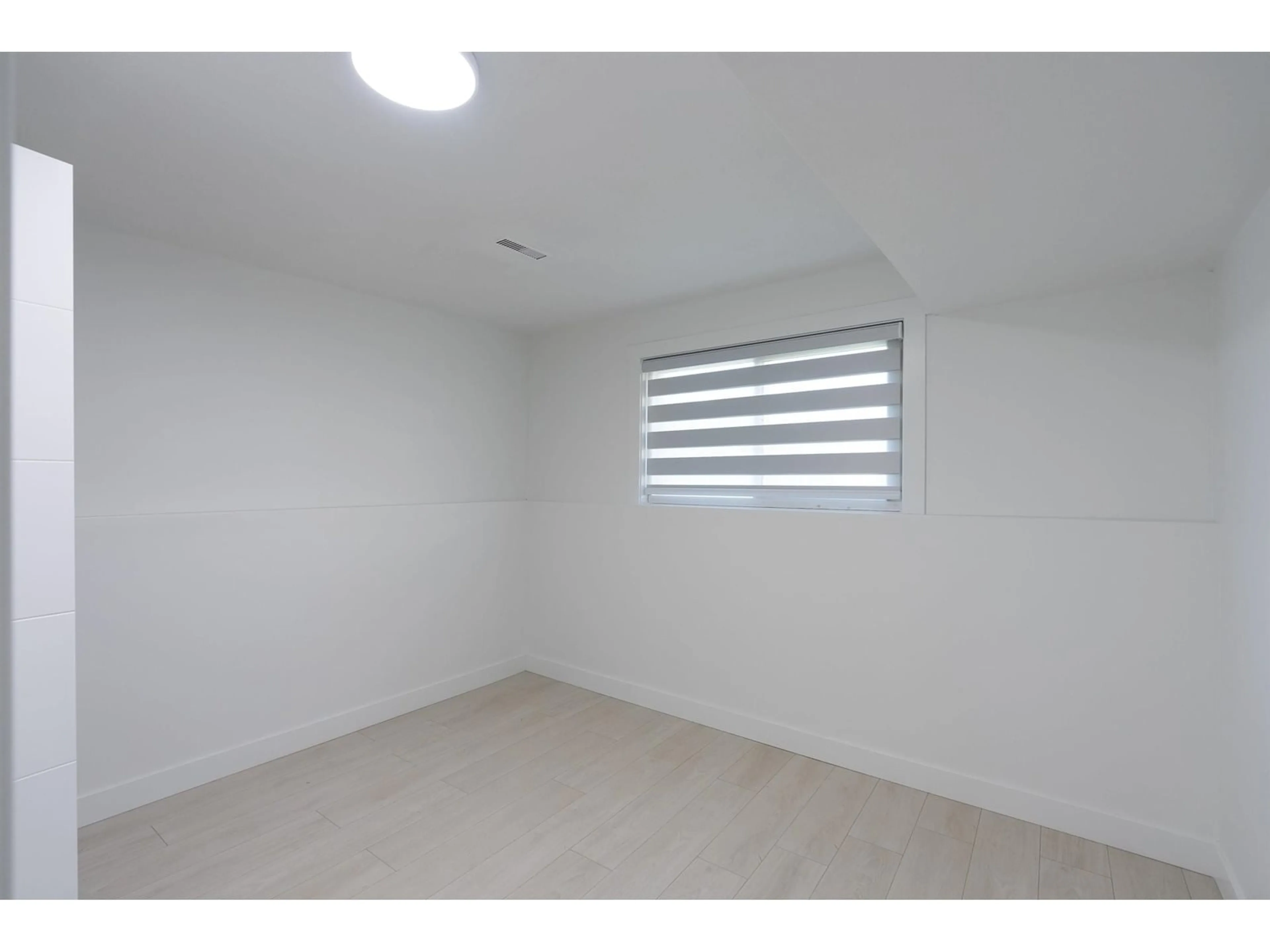 A pic of a room for 20506 48B, Langley British Columbia V3A5P2