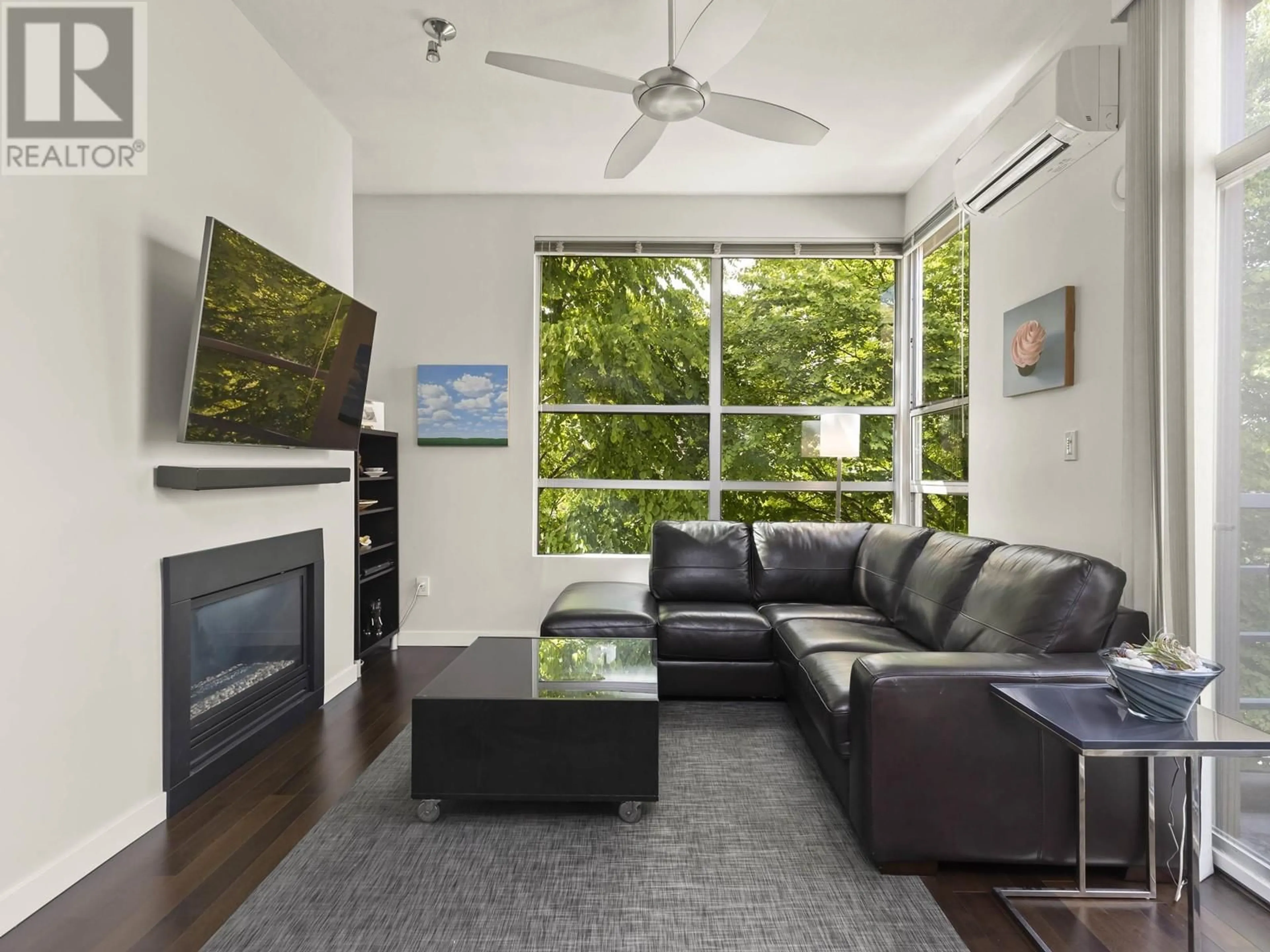 Living room with furniture, unknown for 406 - 3023 4TH AVENUE, Vancouver British Columbia V6K1R5