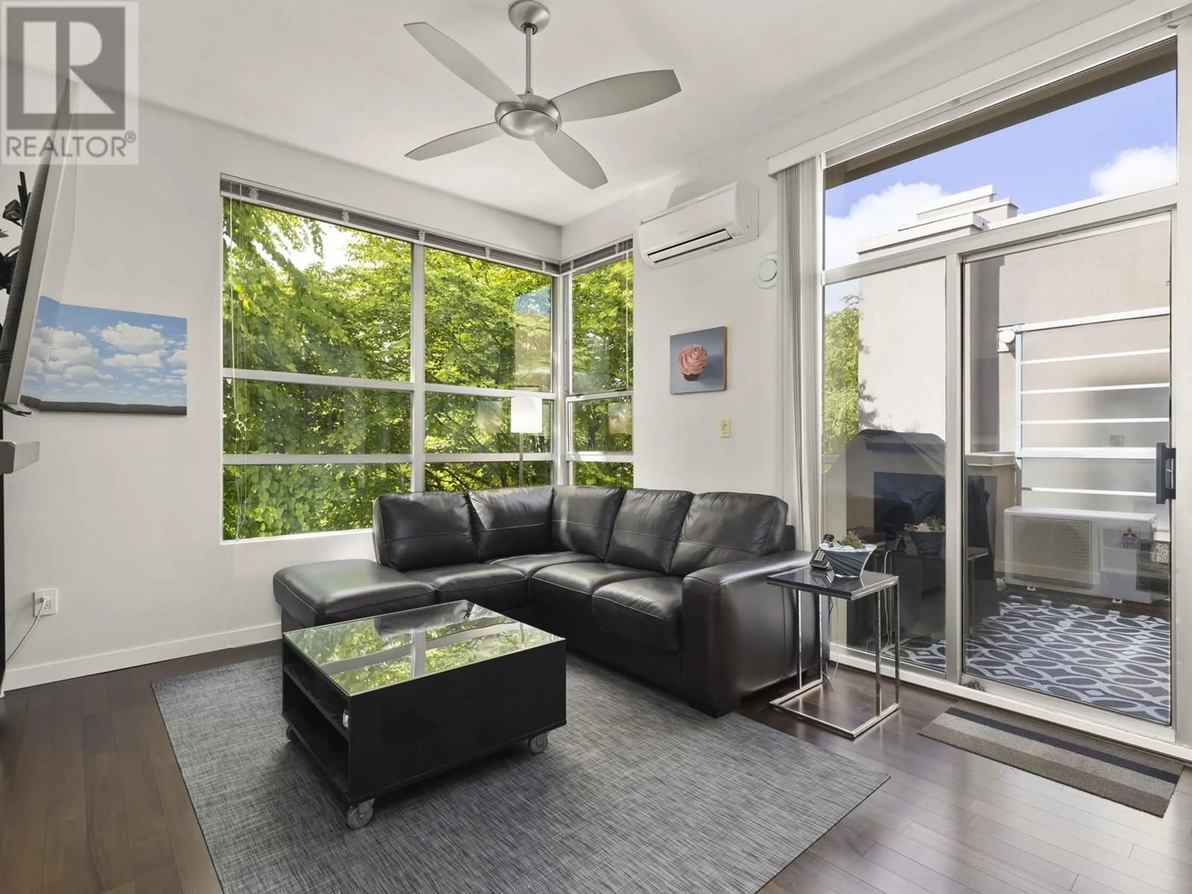 Living room with furniture, unknown for 406 - 3023 4TH AVENUE, Vancouver British Columbia V6K1R5