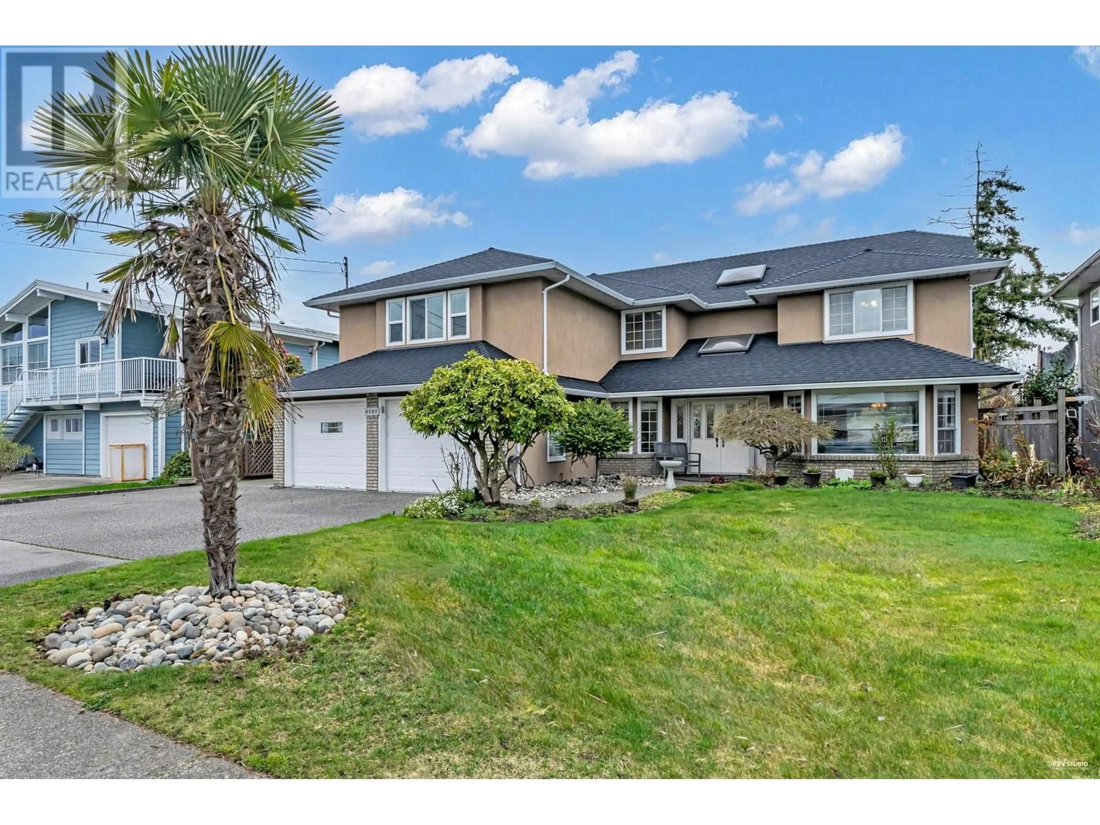 Home with vinyl exterior material, street for 6585 HOLLY PARK DRIVE, Delta British Columbia V4K4Y7