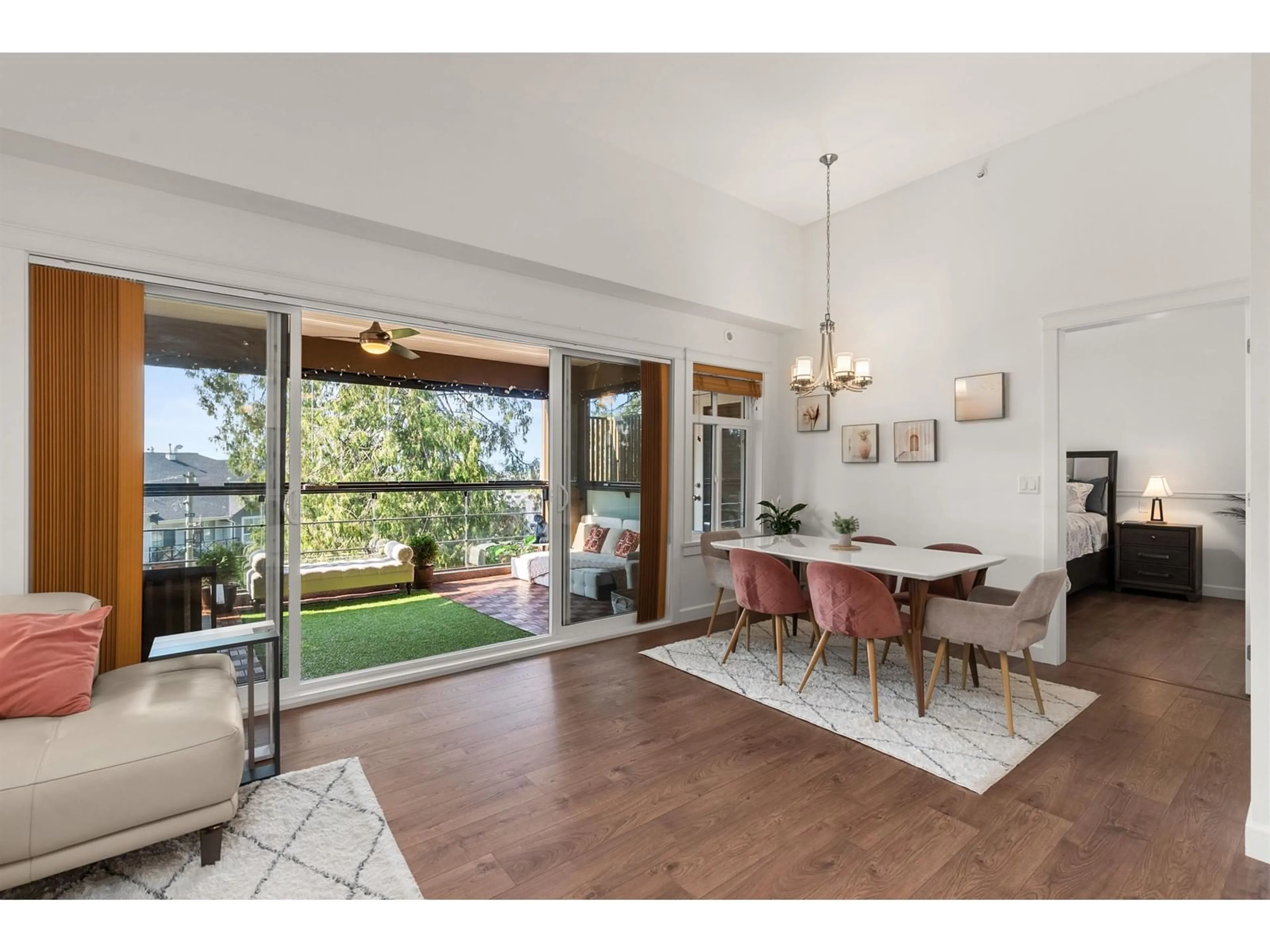 Dining room, wood/laminate floor for 507 - 3585 146A, Surrey British Columbia V4P0G9
