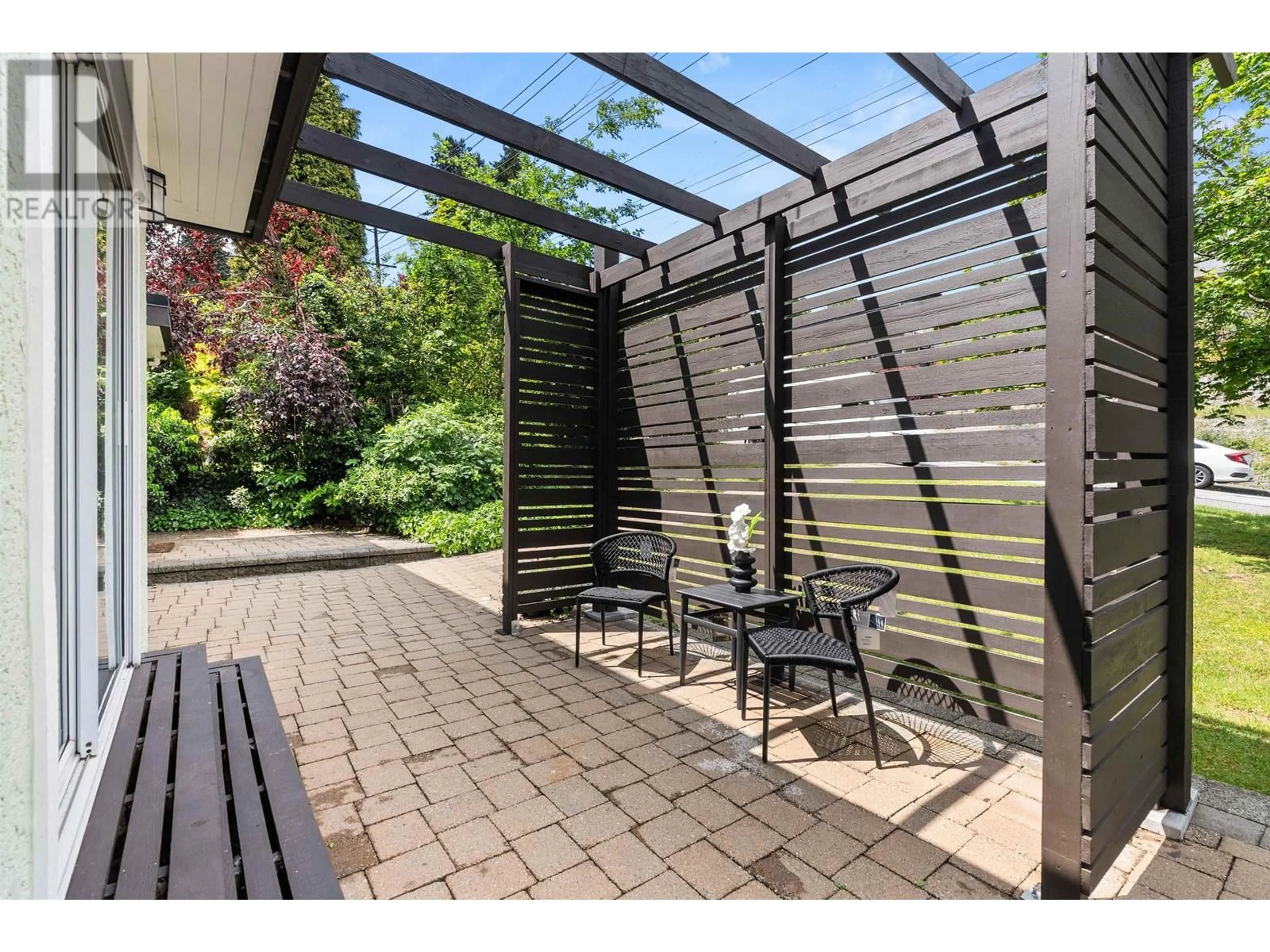 Patio, street for 955 4TH STREET, North Vancouver British Columbia V7L1K3