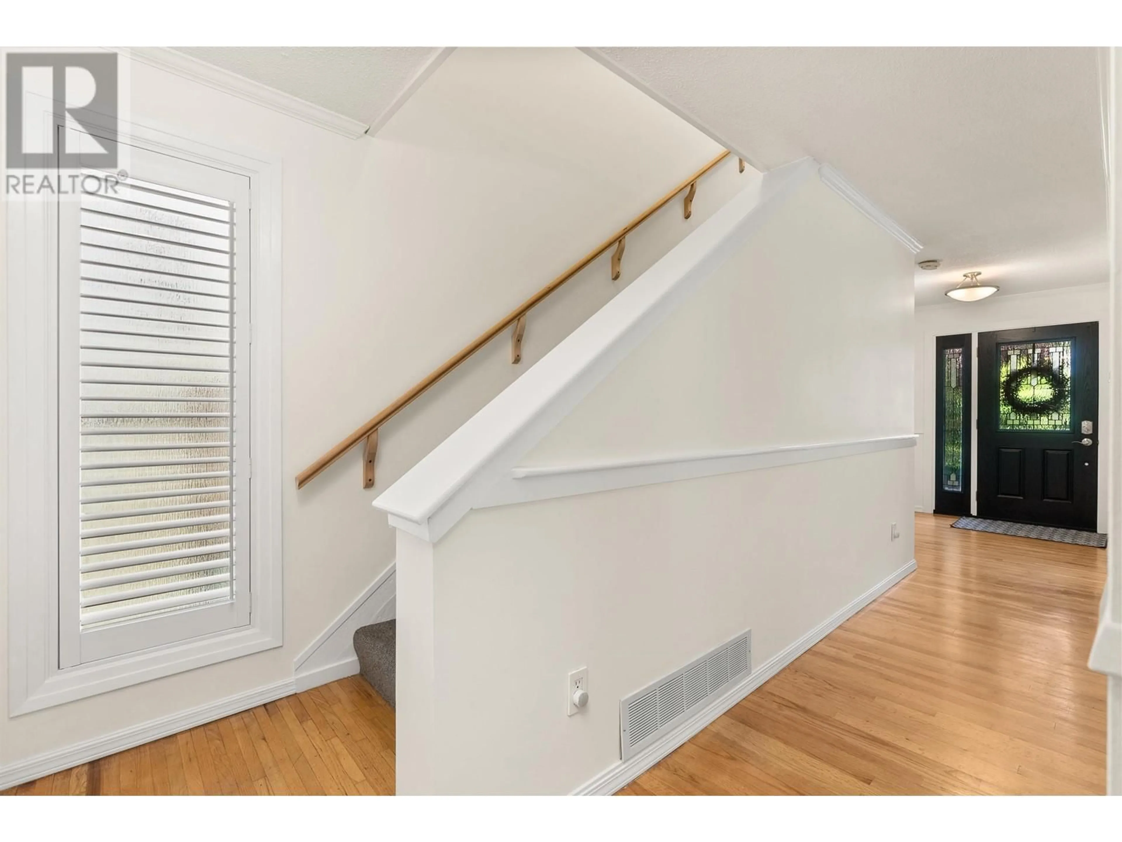 Unknown for 955 4TH STREET, North Vancouver British Columbia V7L1K3