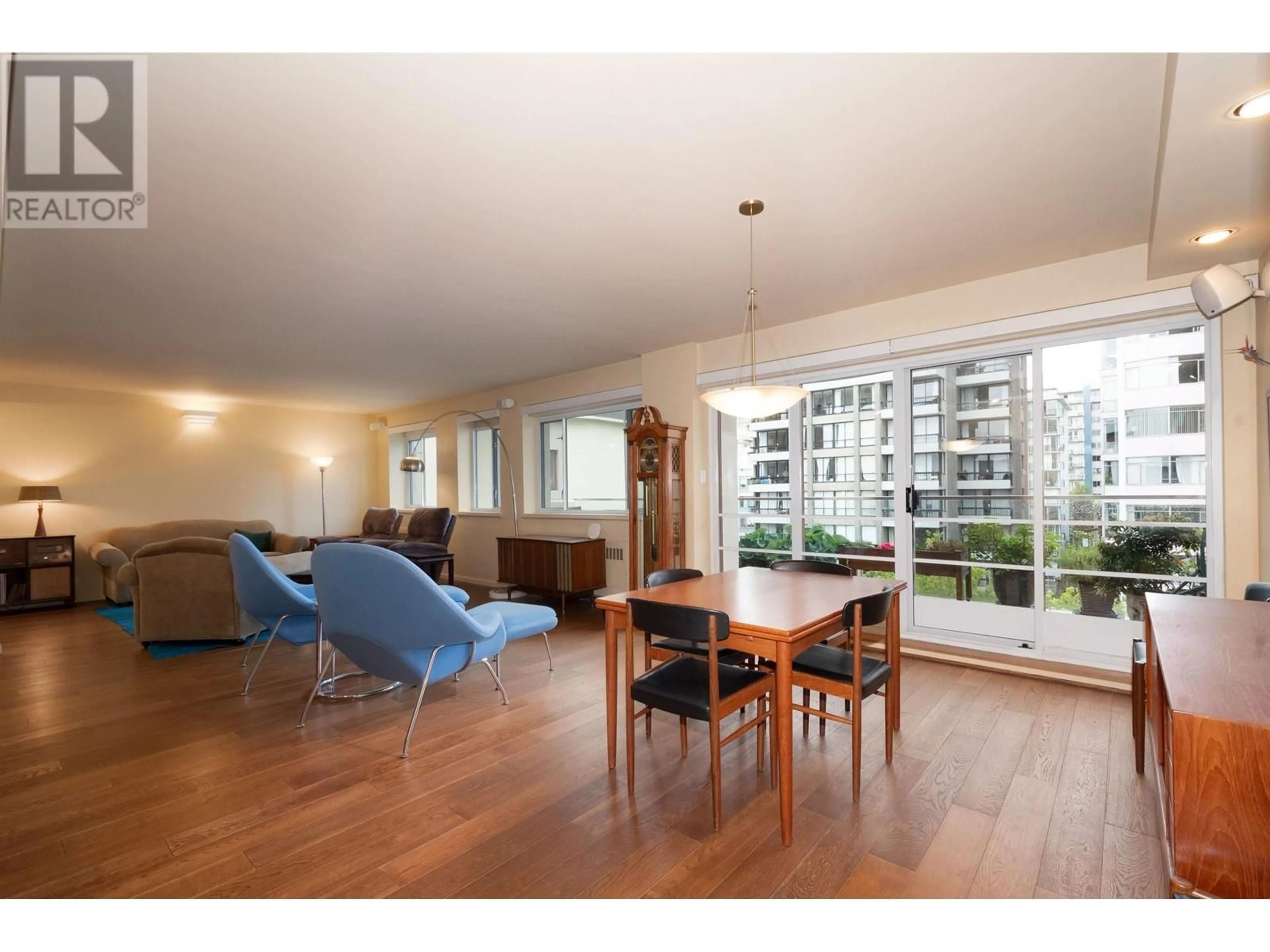 Unknown for 606 - 1949 BEACH AVENUE, Vancouver British Columbia V6G1Z2
