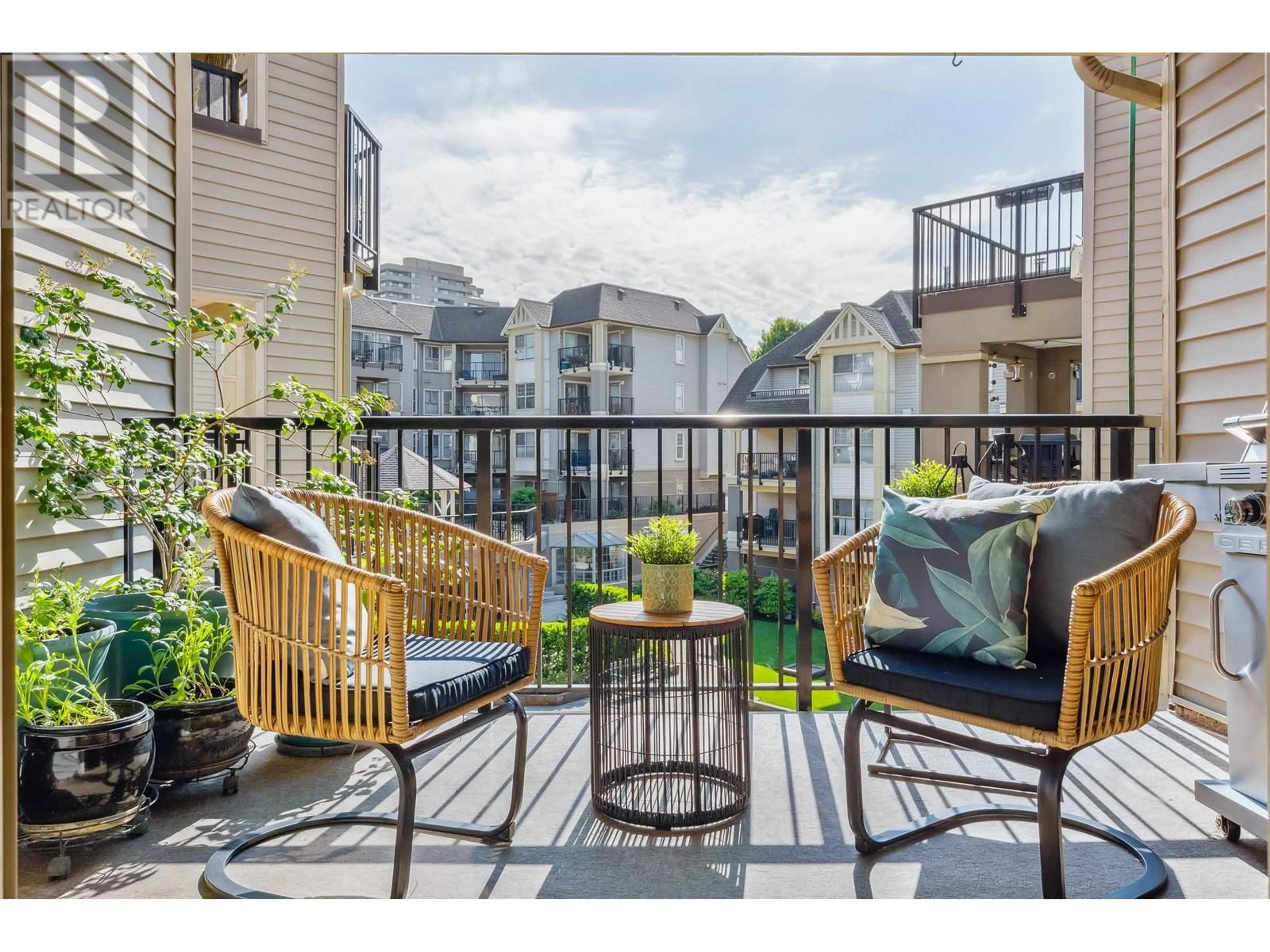 Patio, mountain view for 410 - 215 TWELFTH STREET, New Westminster British Columbia V3M4H4