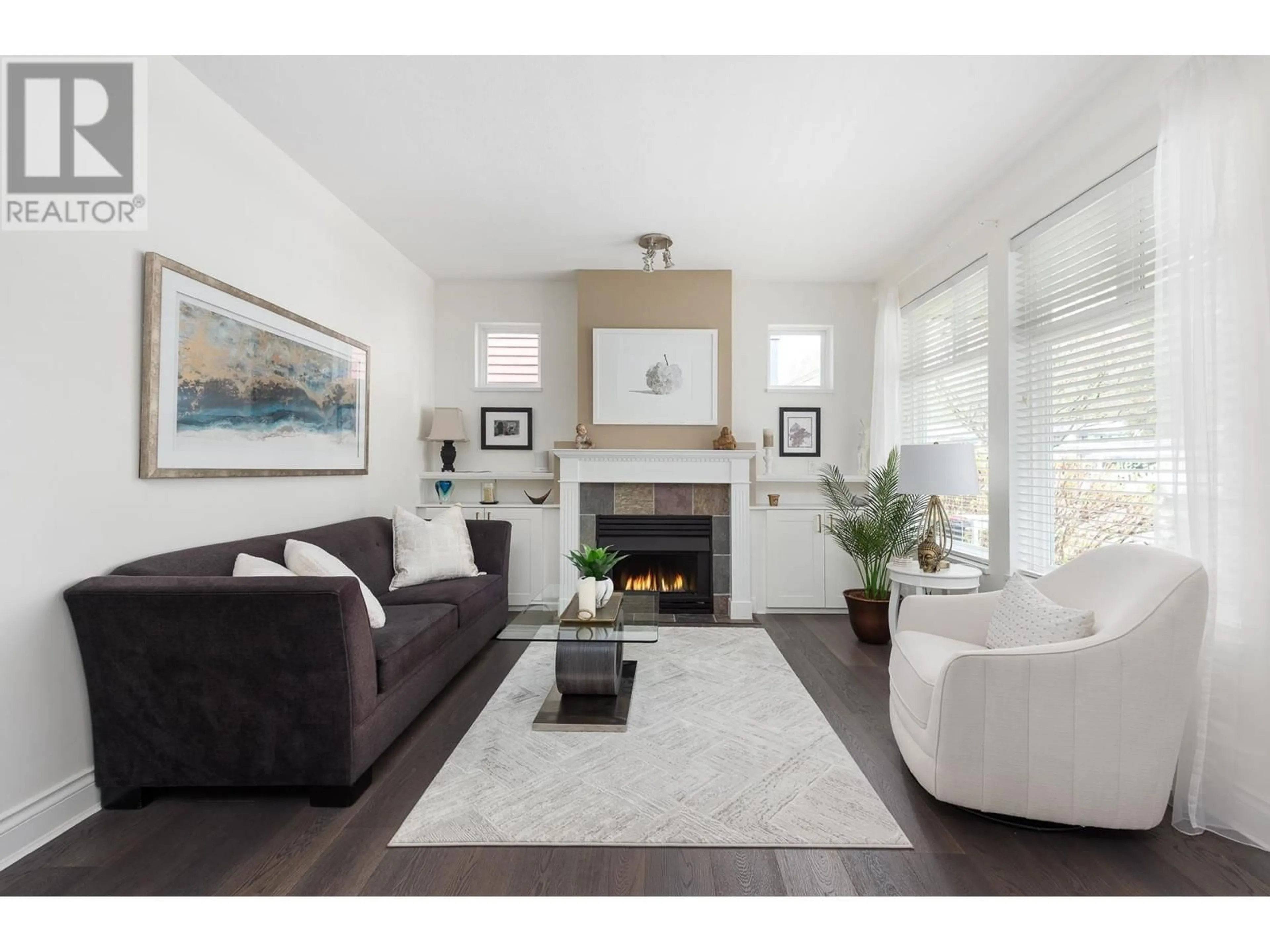 Living room with furniture, unknown for 795 PREMIER STREET, North Vancouver British Columbia V7J2G7