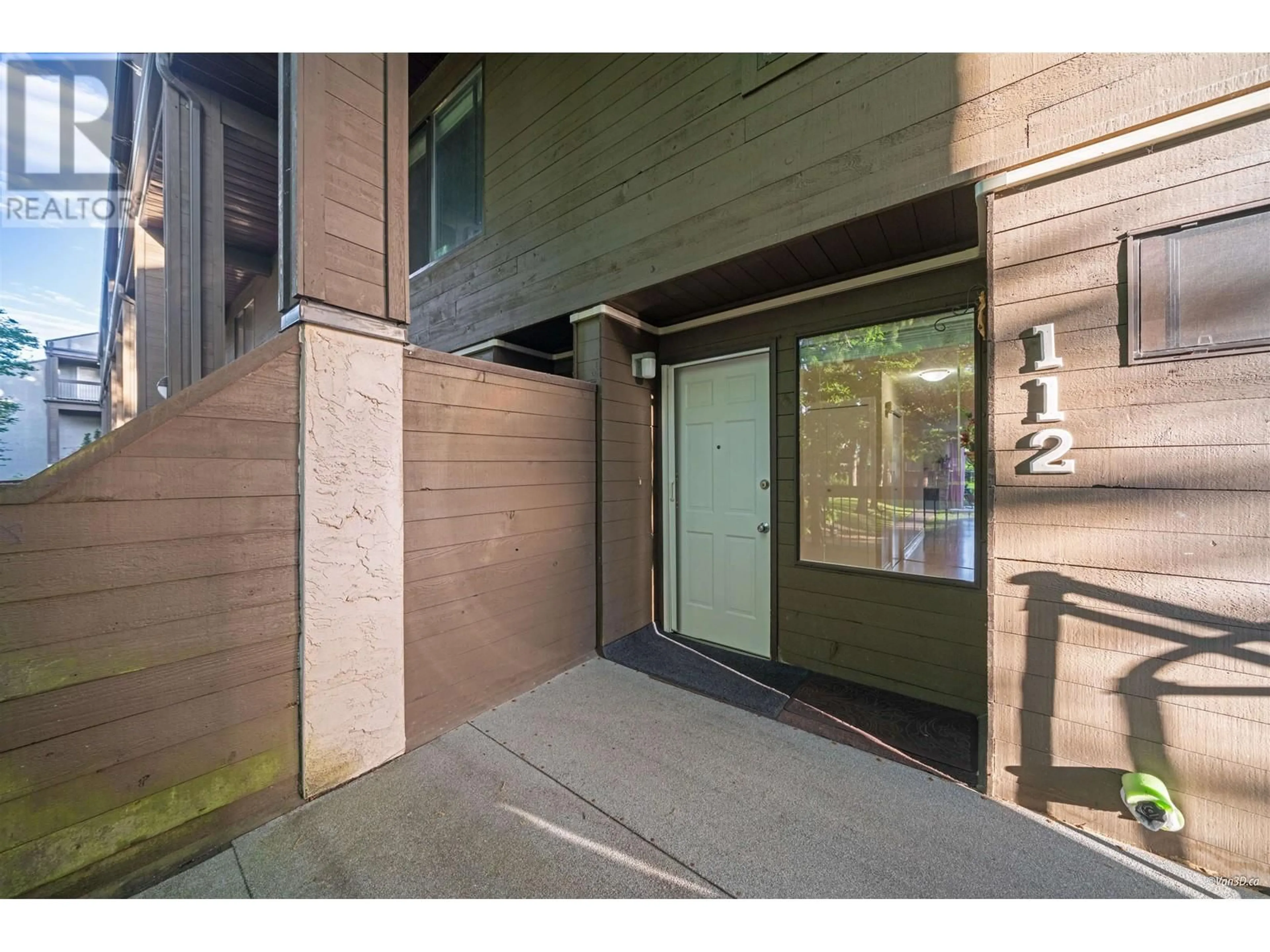 Indoor foyer for 112 - 7891 NO.1 ROAD, Richmond British Columbia V7C1T7