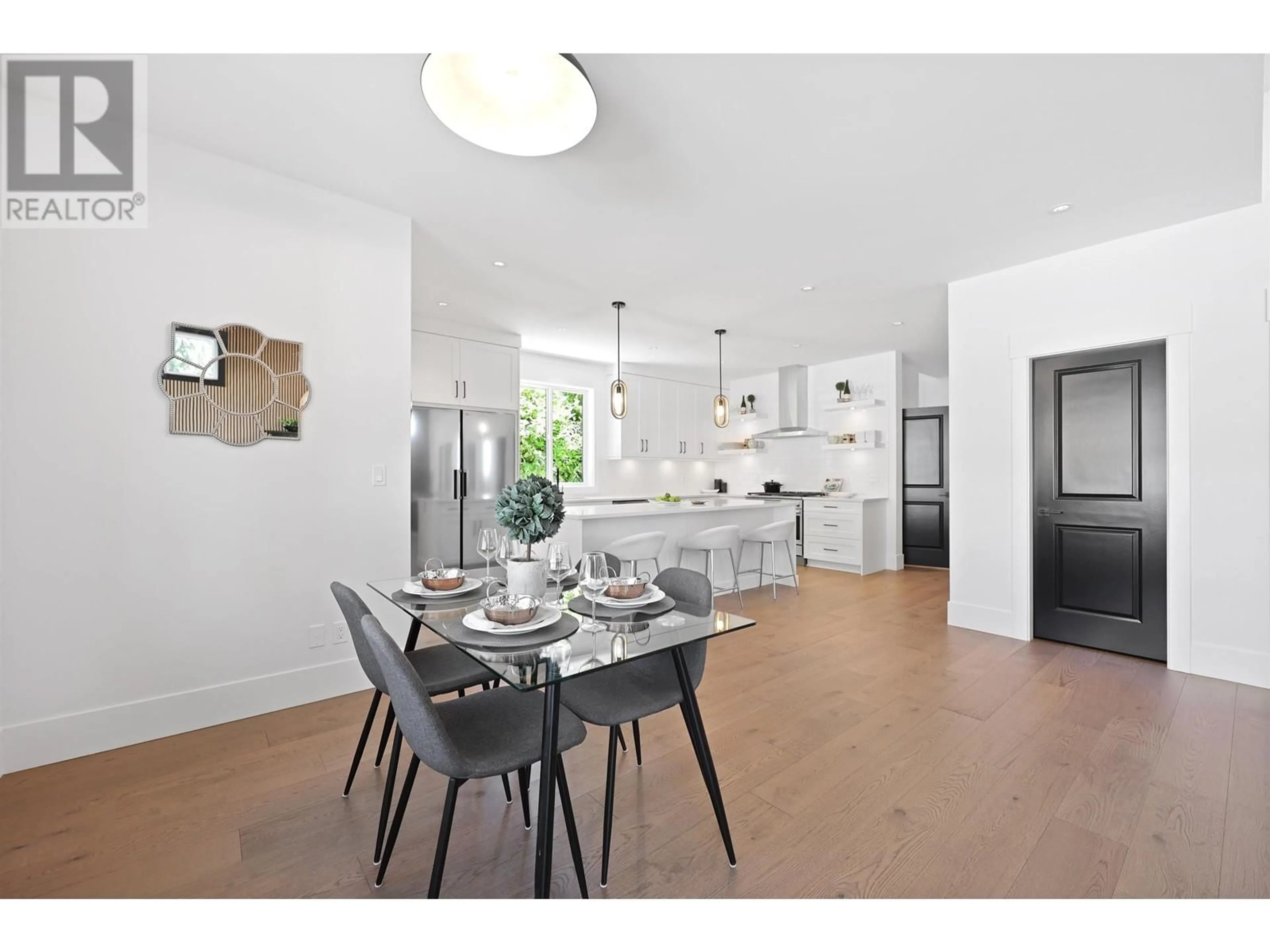 Open concept kitchen, unknown for 338 24TH STREET, North Vancouver British Columbia V7M2C6