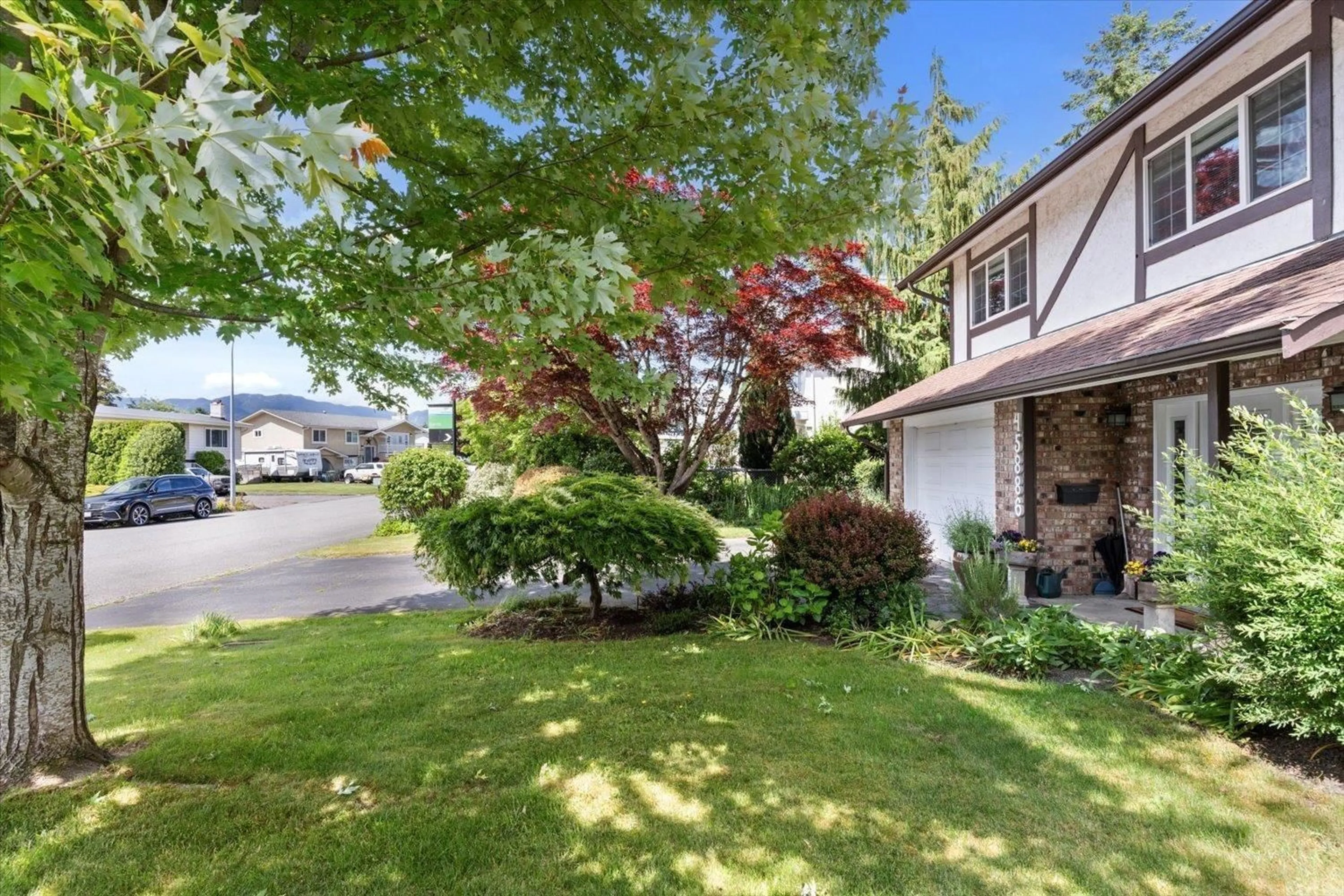Patio, street for 45886 LAKE DRIVE, Chilliwack British Columbia V2R3T2