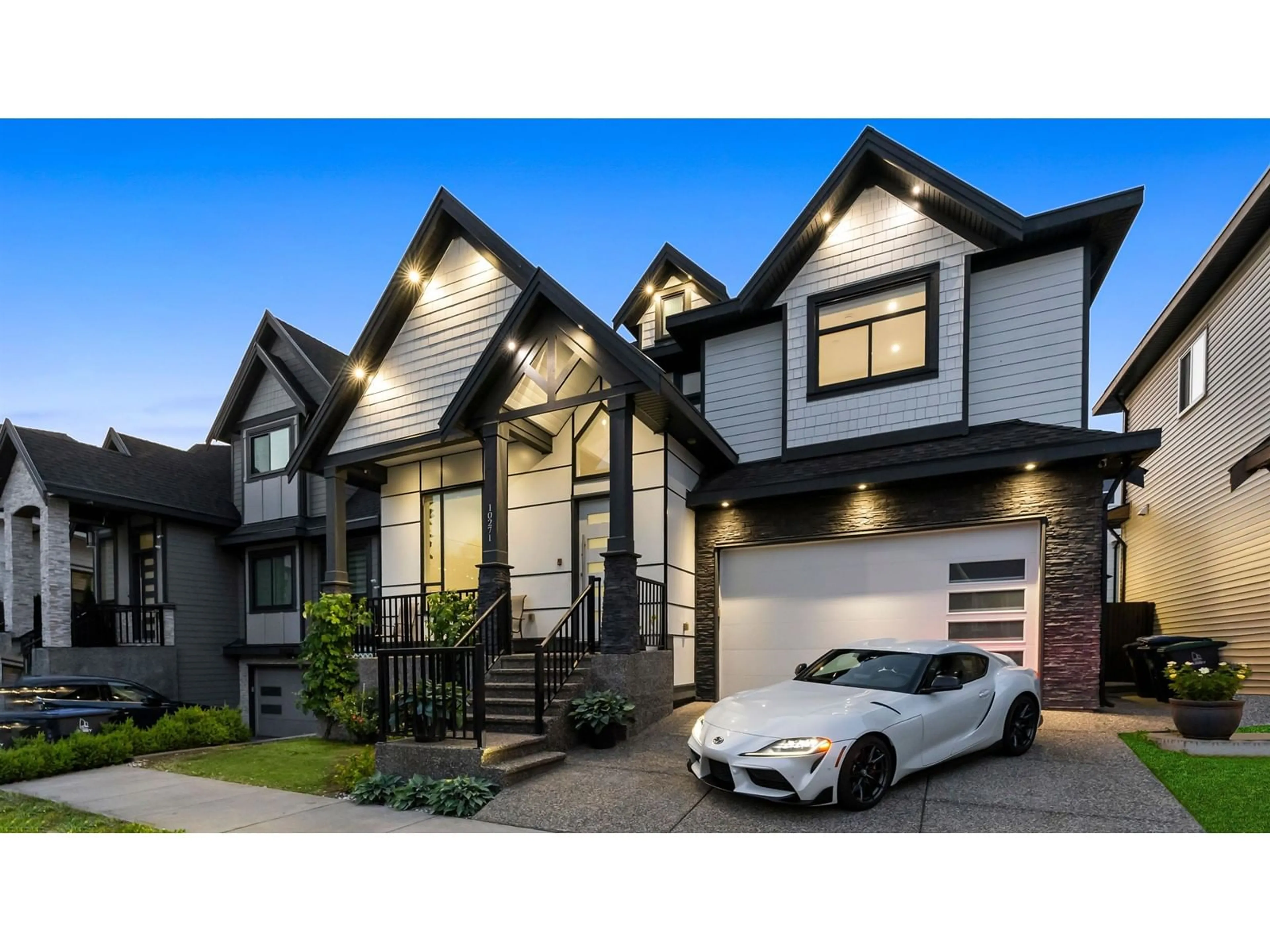 Home with vinyl exterior material, street for 10271 165B, Surrey British Columbia V4N1Y7
