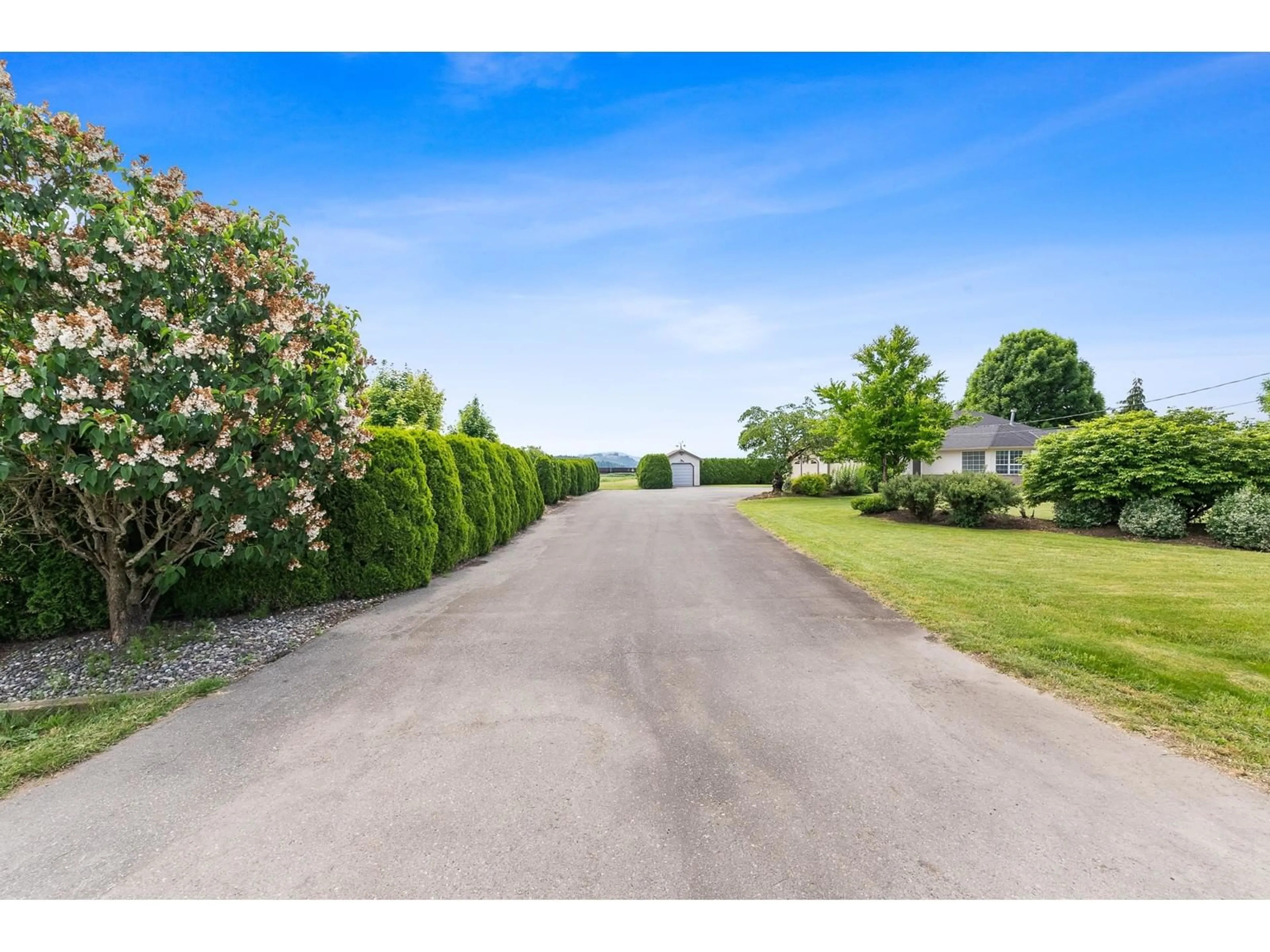 A pic from outside/outdoor area/front of a property/back of a property/a pic from drone, street for 34834 PAGE, Abbotsford British Columbia V3G1N8