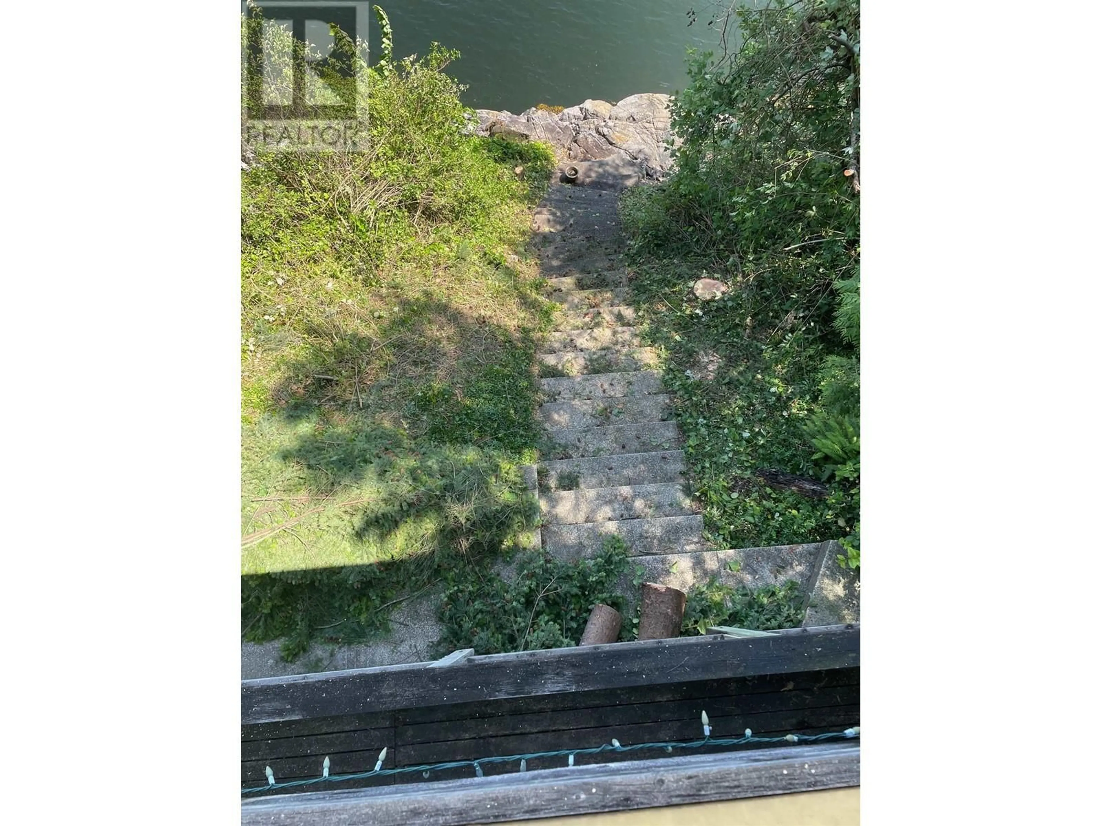 A pic from outside/outdoor area/front of a property/back of a property/a pic from drone, water/lake/river/ocean view for 1922 CARDINAL CRESCENT, North Vancouver British Columbia V7G1Y4