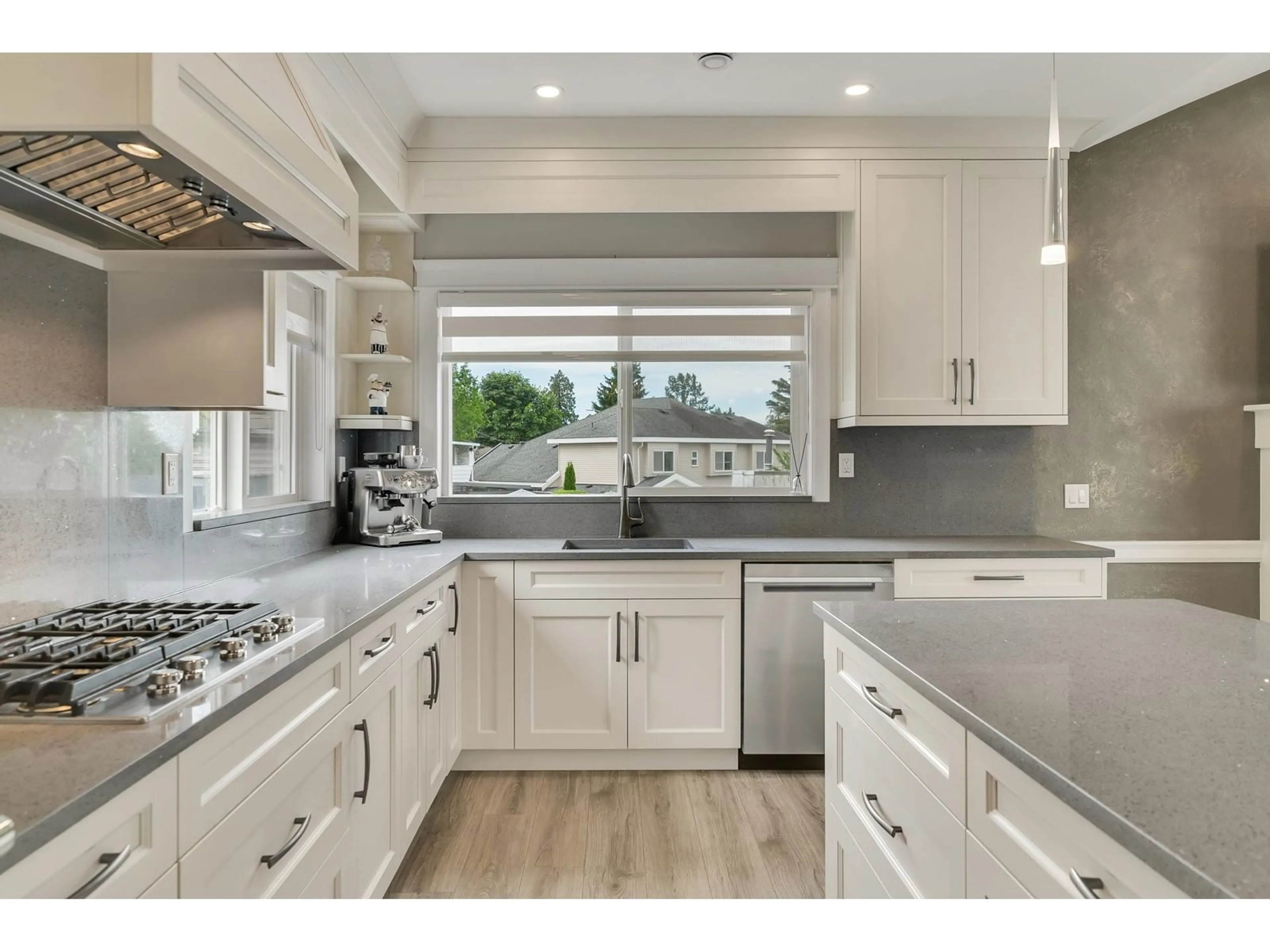 Open concept kitchen, unknown for 11554 92A, Delta British Columbia V4C3M7