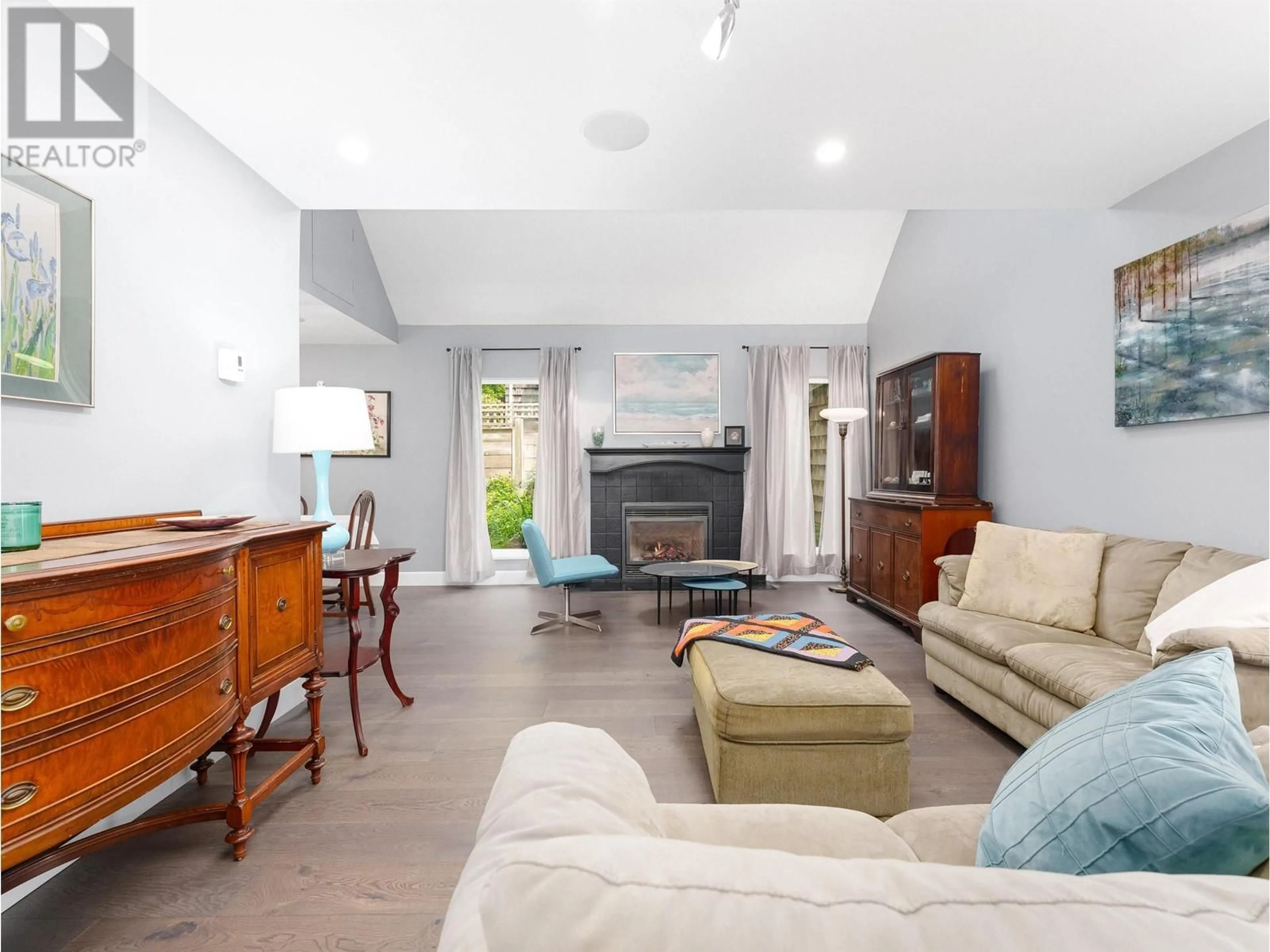 Living room with furniture, unknown for 7433 TAMARIND DRIVE, Vancouver British Columbia V5S3Z9