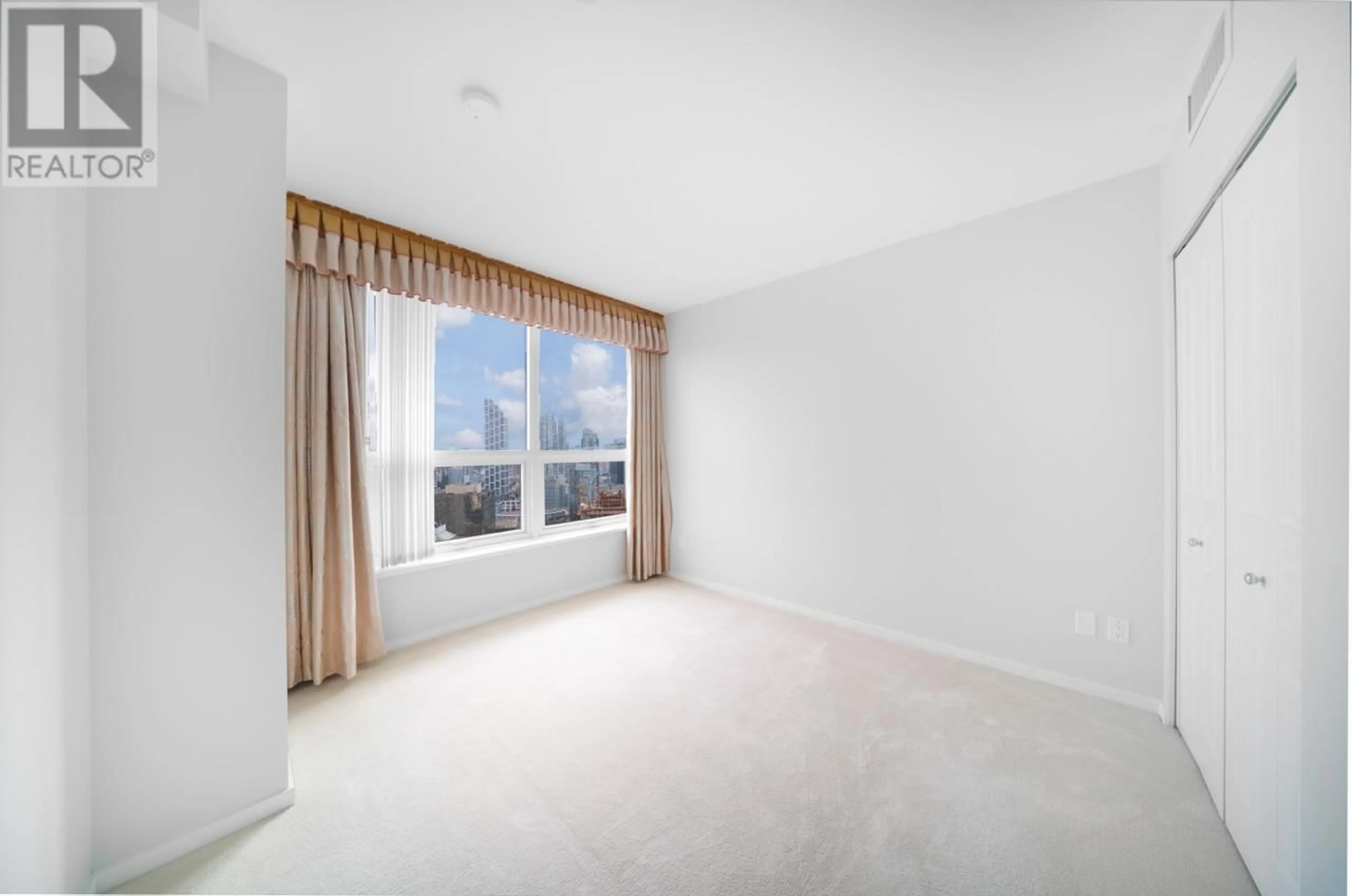 A pic of a room for 3902 - 5883 BARKER AVENUE, Burnaby British Columbia V5H0G4