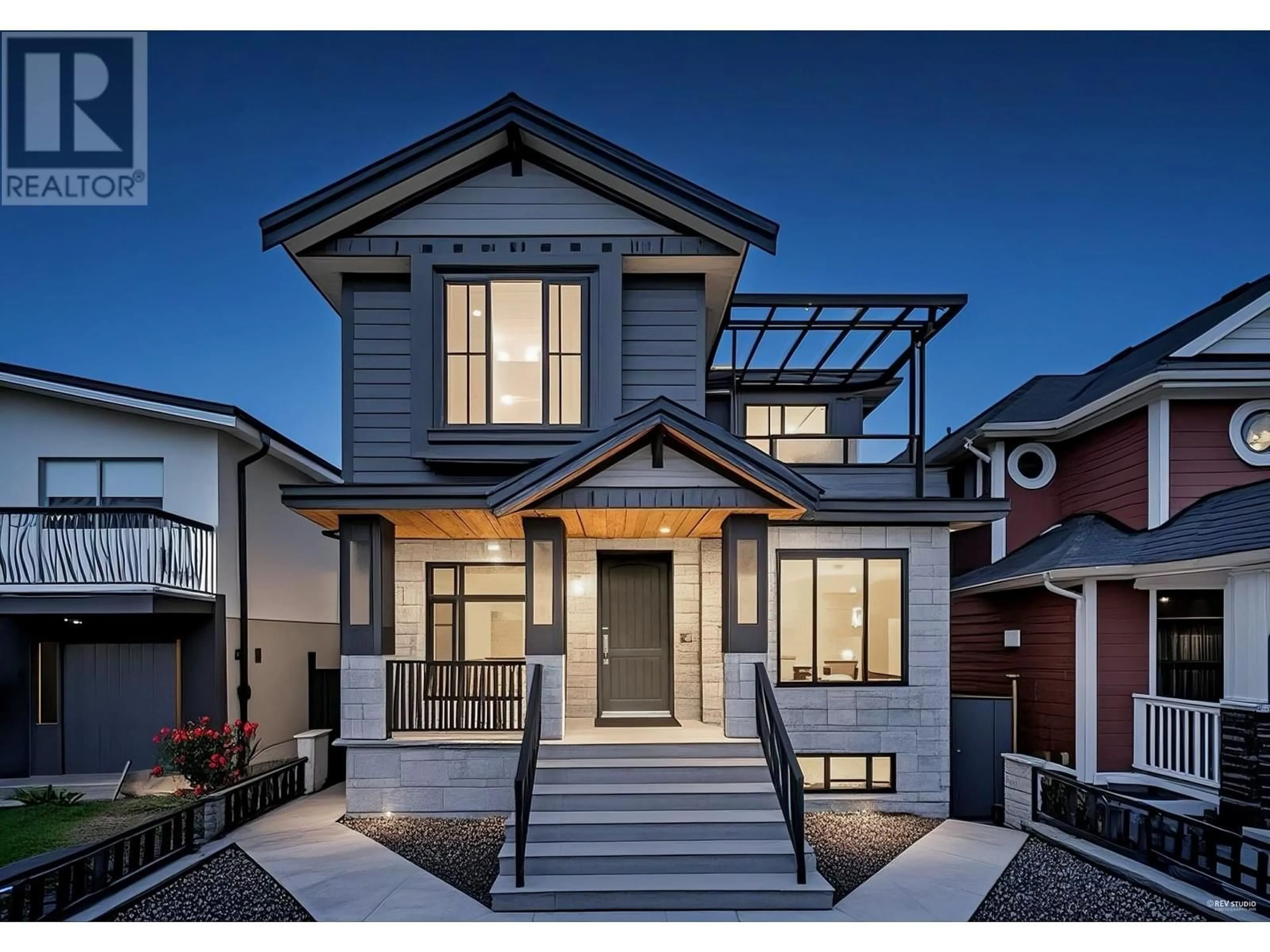 Home with brick exterior material, street for 2663 6TH AVENUE, Vancouver British Columbia V5M1R4