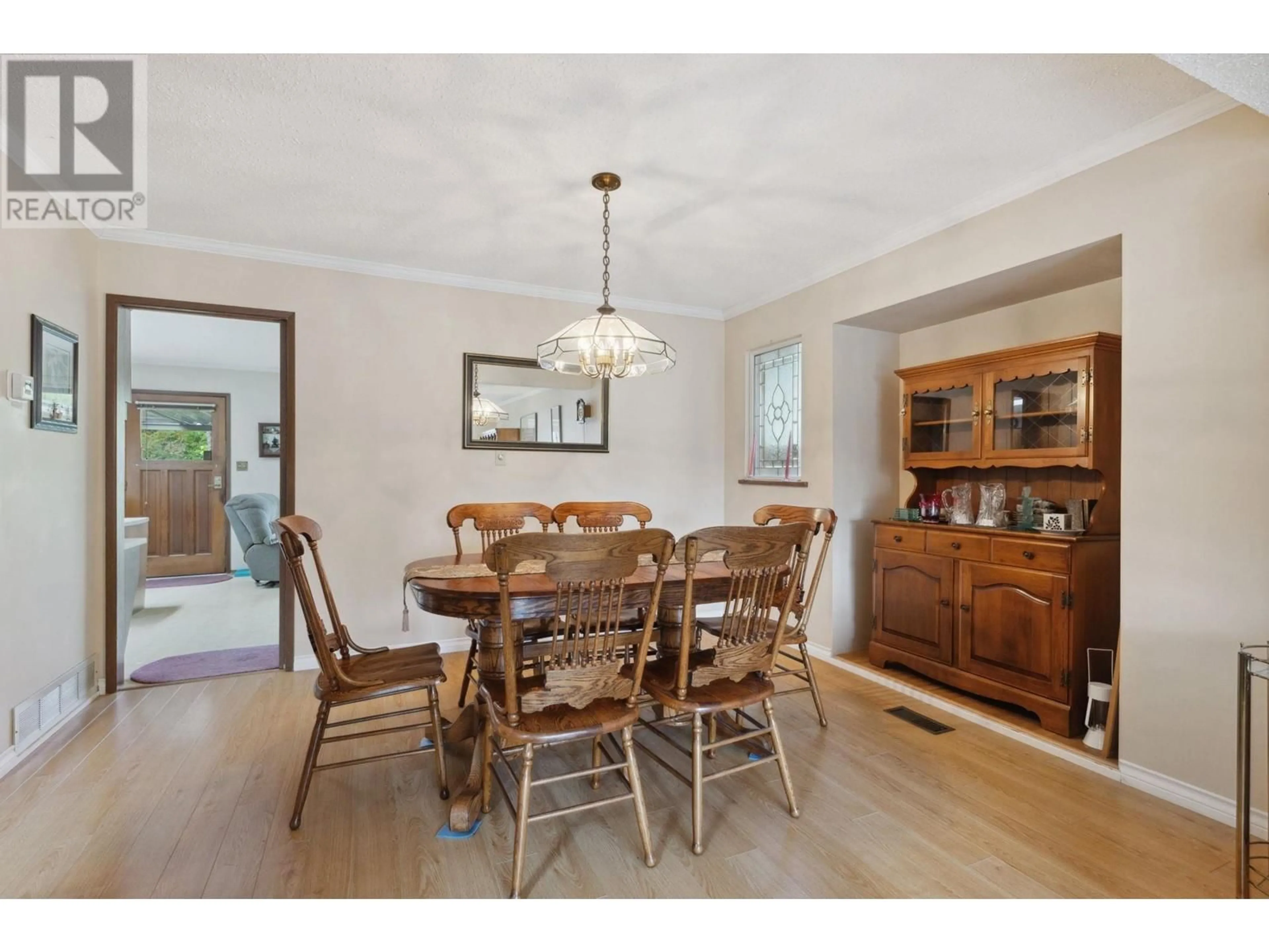 Dining room, wood/laminate floor for 193 67 STREET, Delta British Columbia V4L1M2