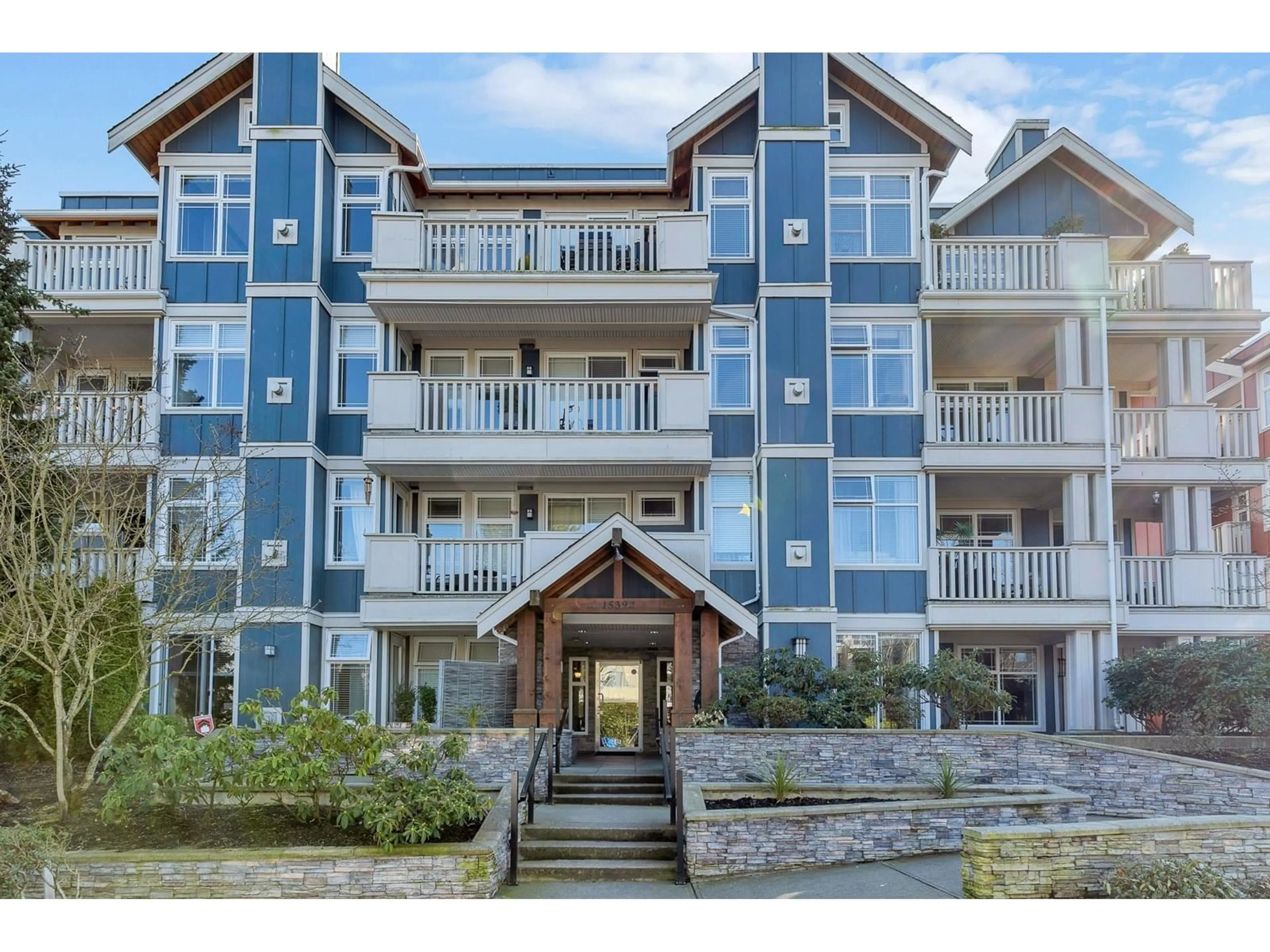 Unknown for 304 - 15392 16A, Surrey British Columbia V4A1S9