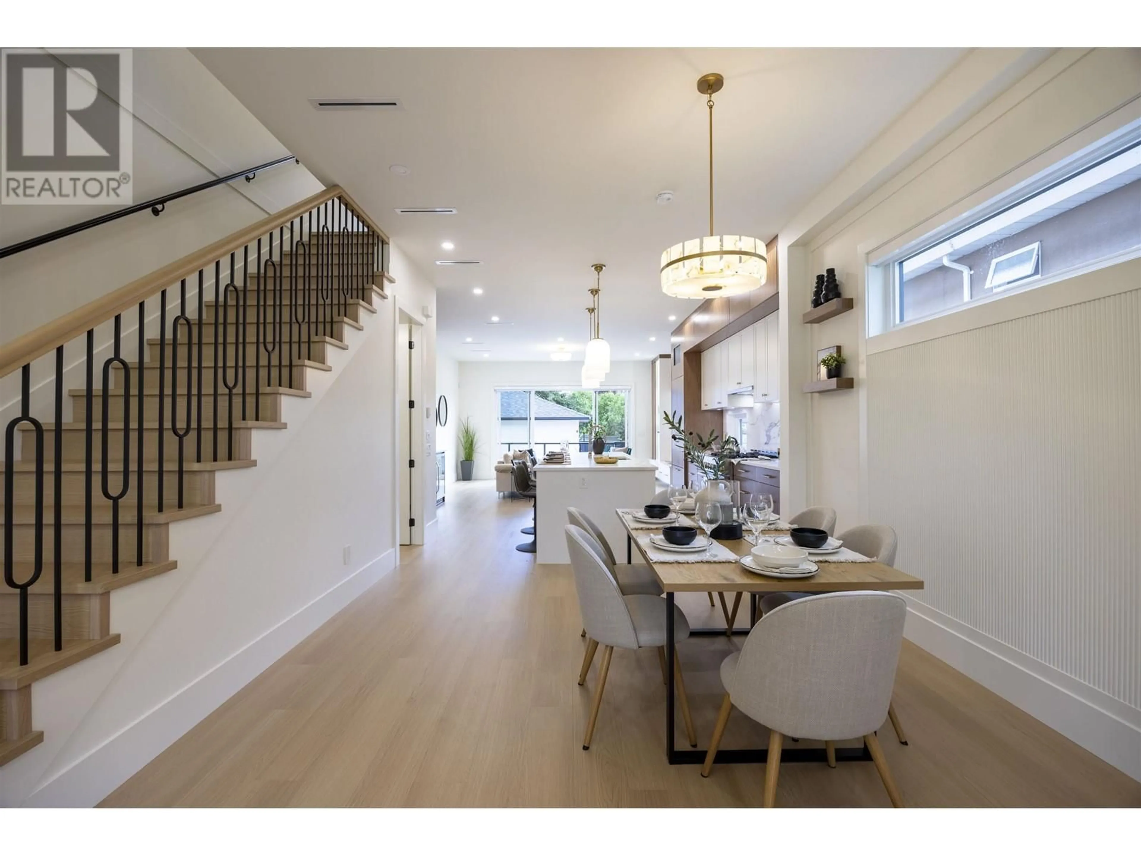 Dining room, unknown for 2 - 6950 UNION STREET, Burnaby British Columbia V5B1X5
