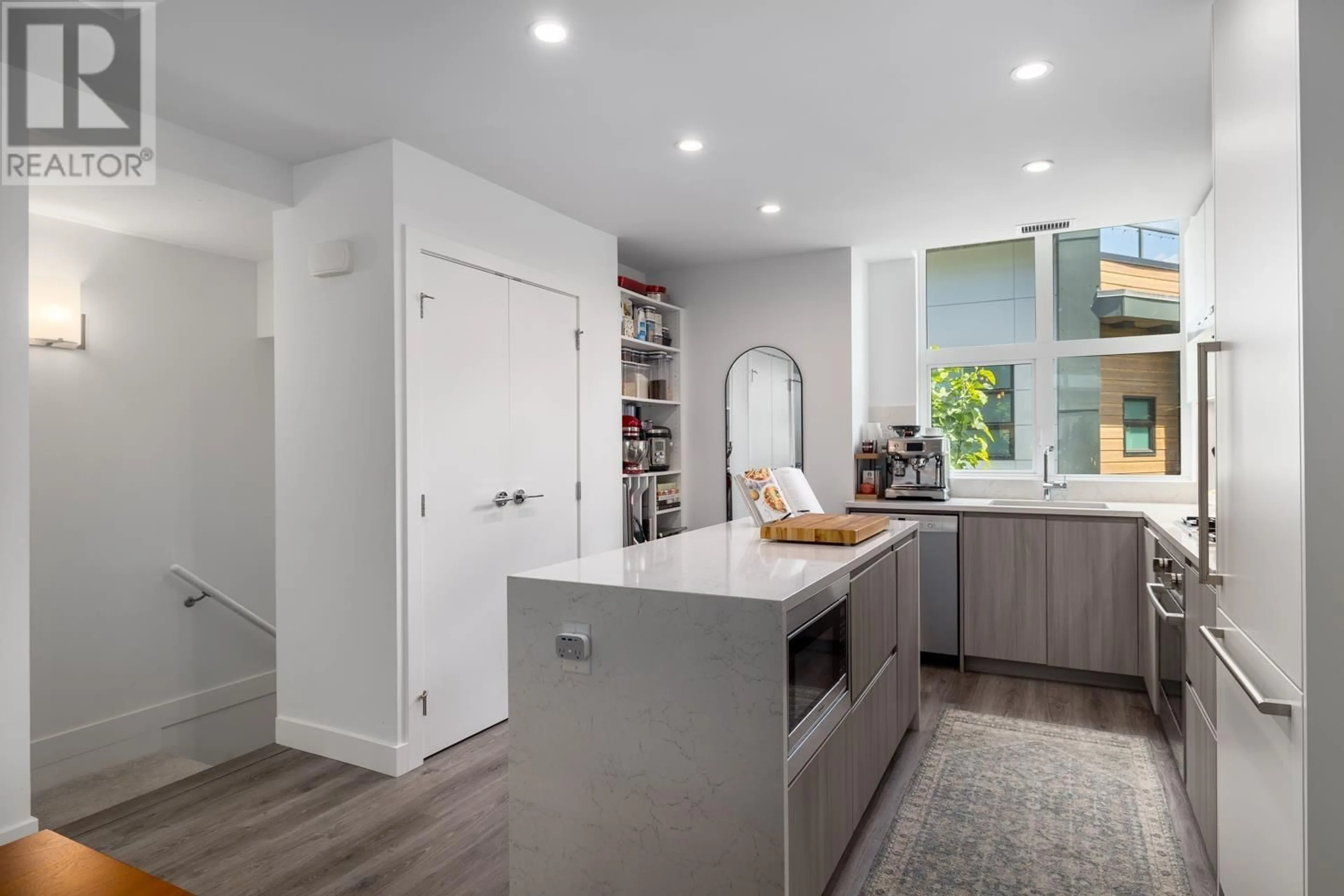Contemporary kitchen, unknown for 238 - 2060 CURLING ROAD, North Vancouver British Columbia V7P0E1