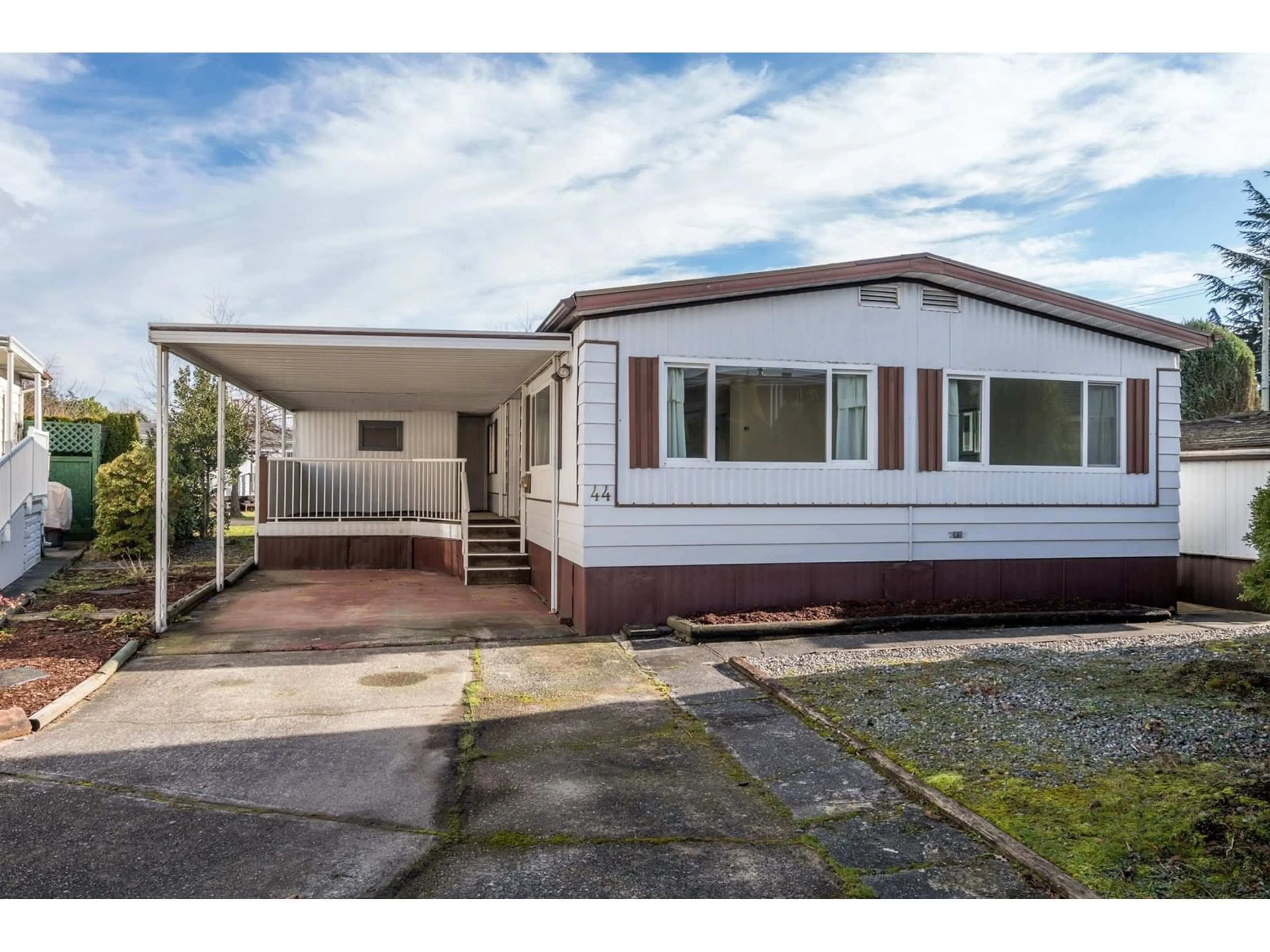 Home with vinyl exterior material, street for 44 - 1640 162, Surrey British Columbia V4A6Y9