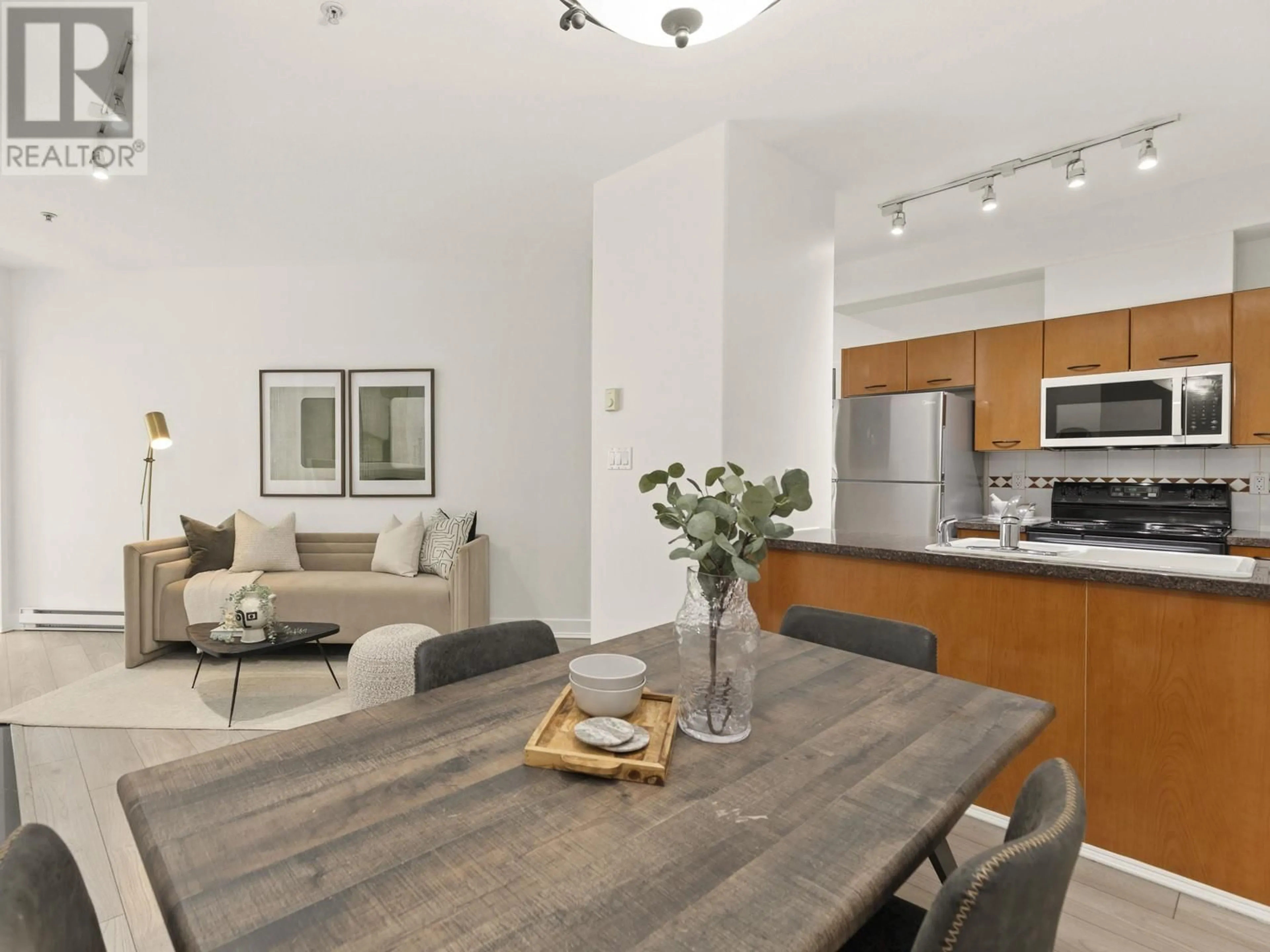 Open concept kitchen, unknown for 115 - 1823 7TH AVENUE, Vancouver British Columbia V6J5K5