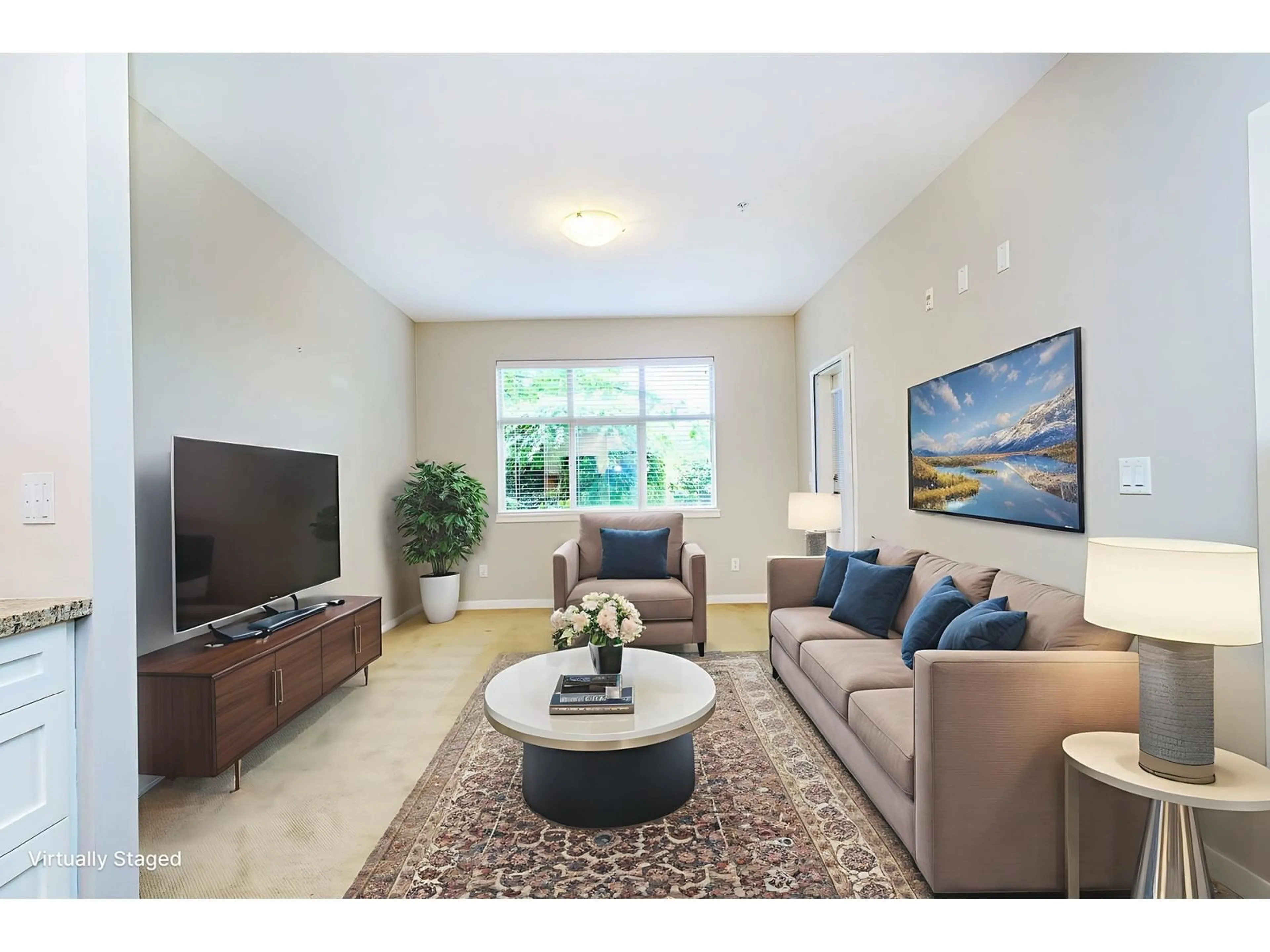 Living room with furniture, unknown for 109 - 2511 KING GEORGE, Surrey British Columbia V4P0C7