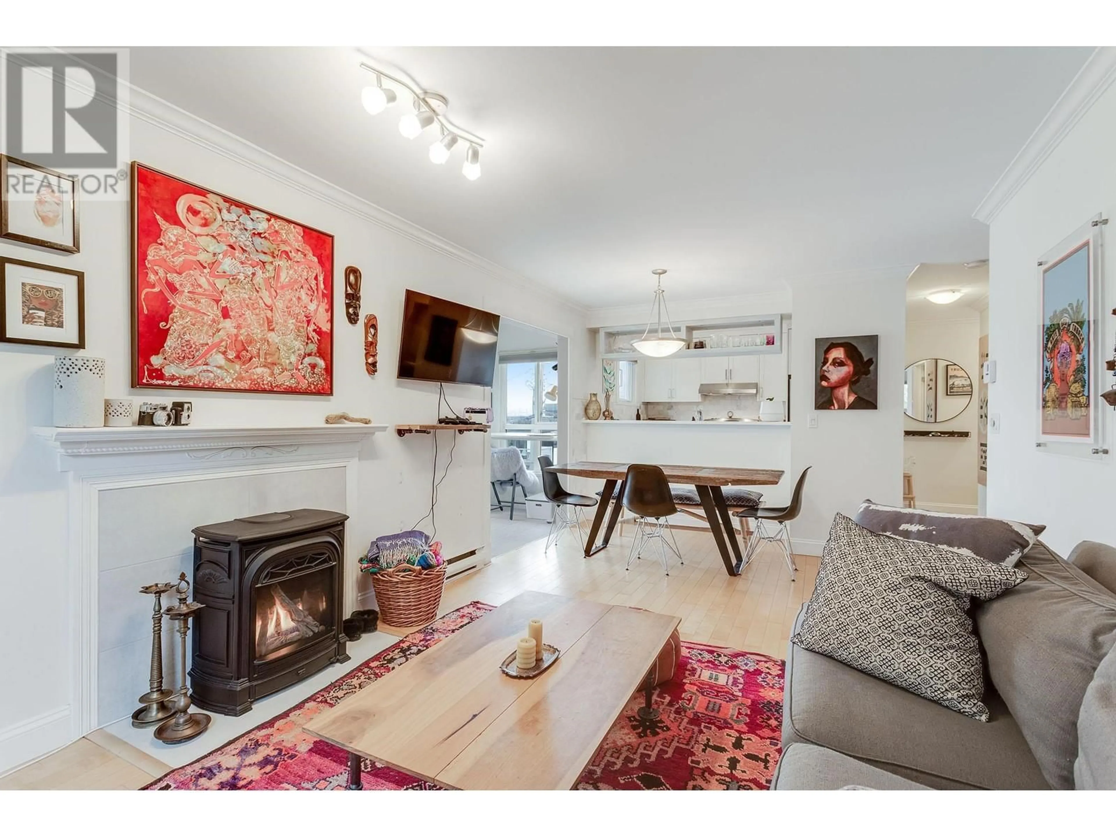 Living room with furniture, unknown for 204 - 507 6TH AVENUE, Vancouver British Columbia V5T1K9