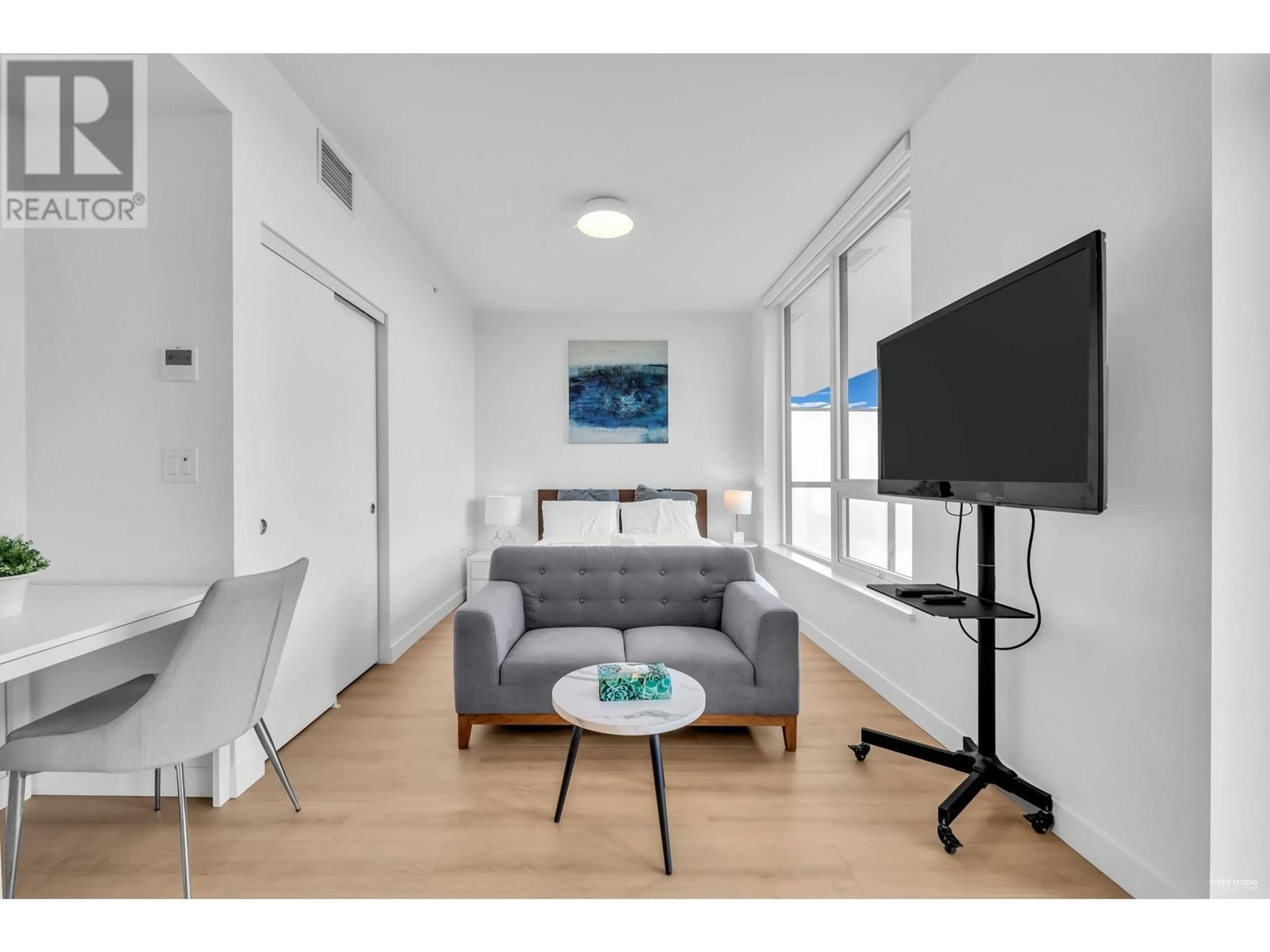 Living room with furniture, unknown for 1803 - 2425 ALPHA AVENUE, Burnaby British Columbia V5C0N6