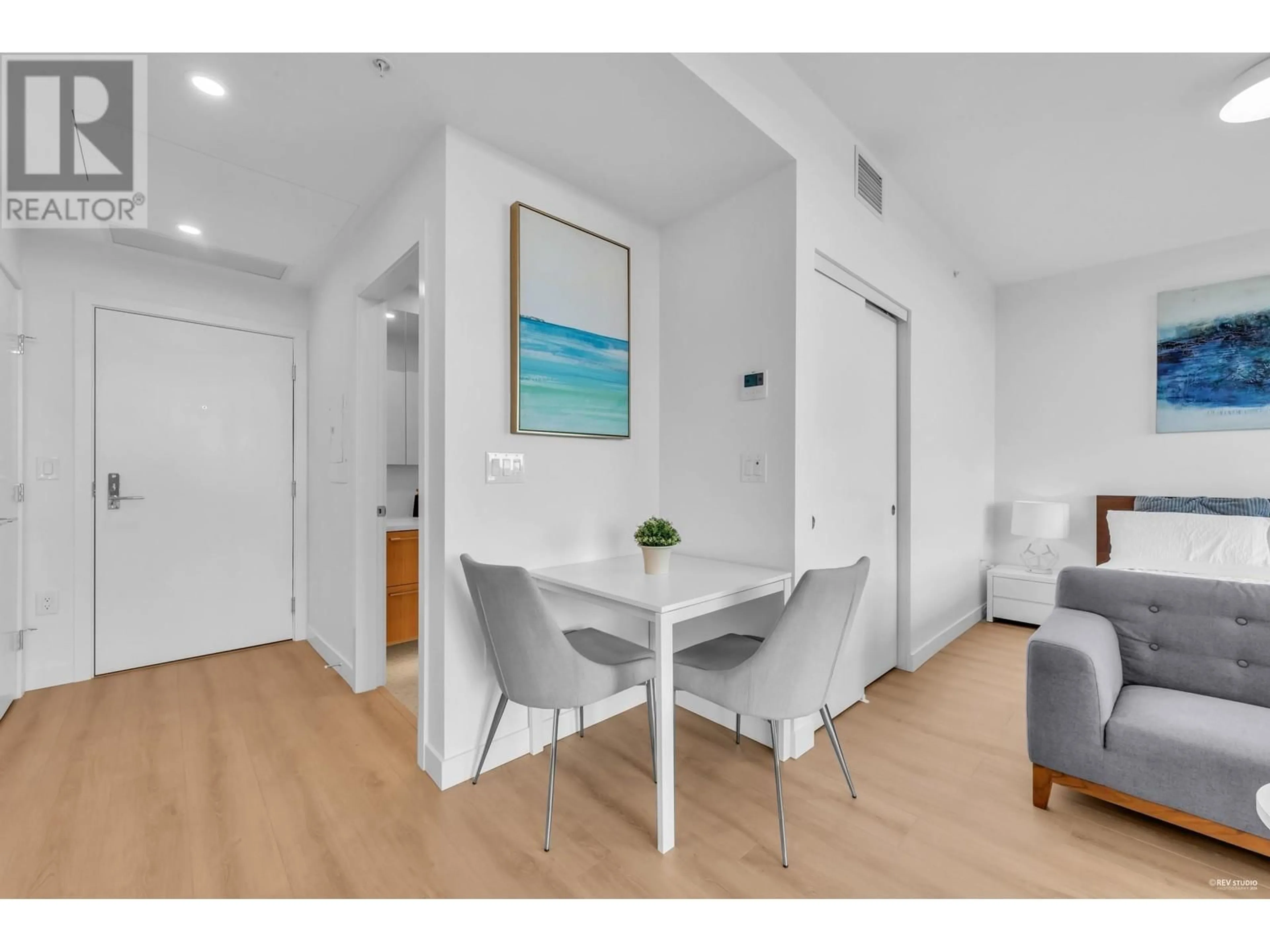 A pic of a room for 1803 - 2425 ALPHA AVENUE, Burnaby British Columbia V5C0N6