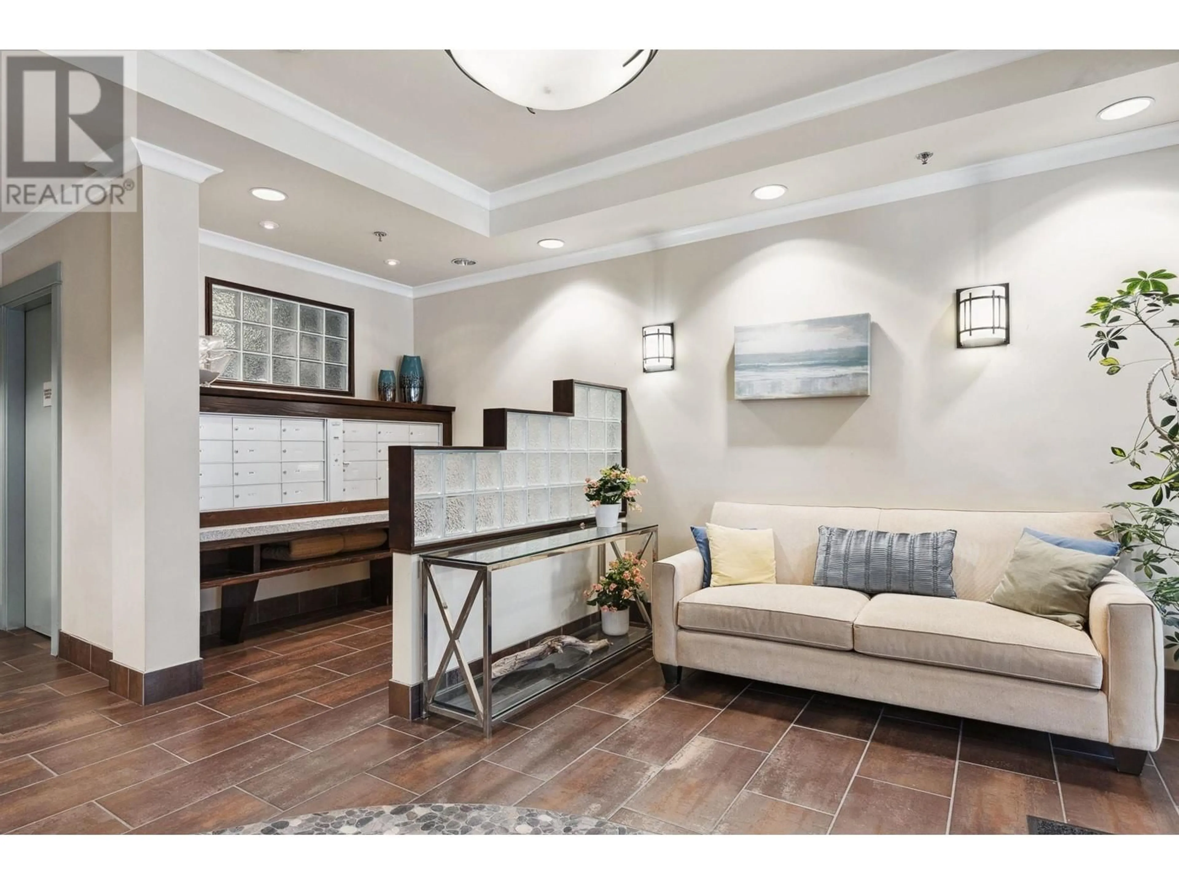 Unknown for 209 - 6688 ROYAL AVENUE, West Vancouver British Columbia V7W2B9