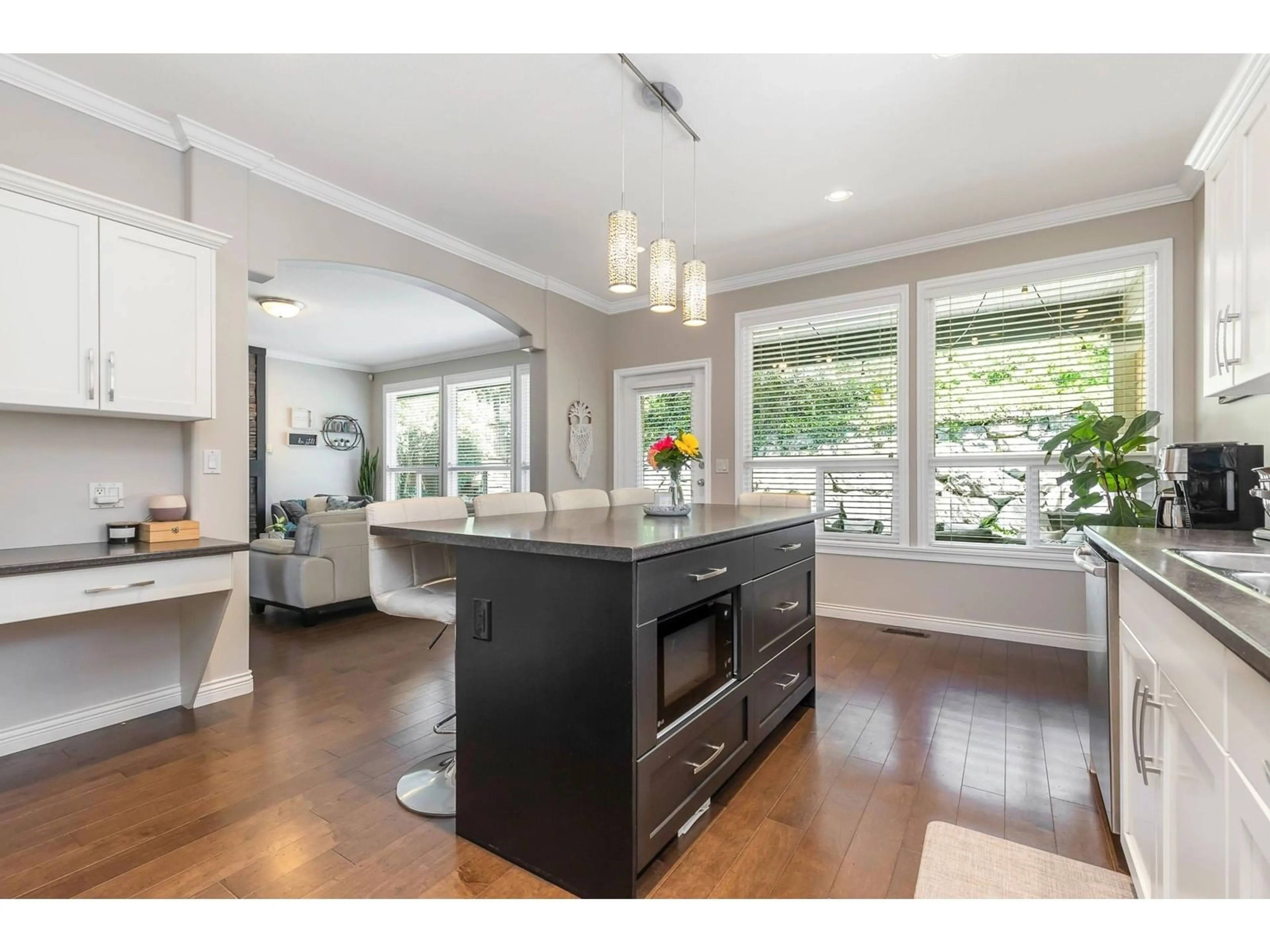 Open concept kitchen, unknown for 3340 HARVEST, Abbotsford British Columbia V3G2Y6
