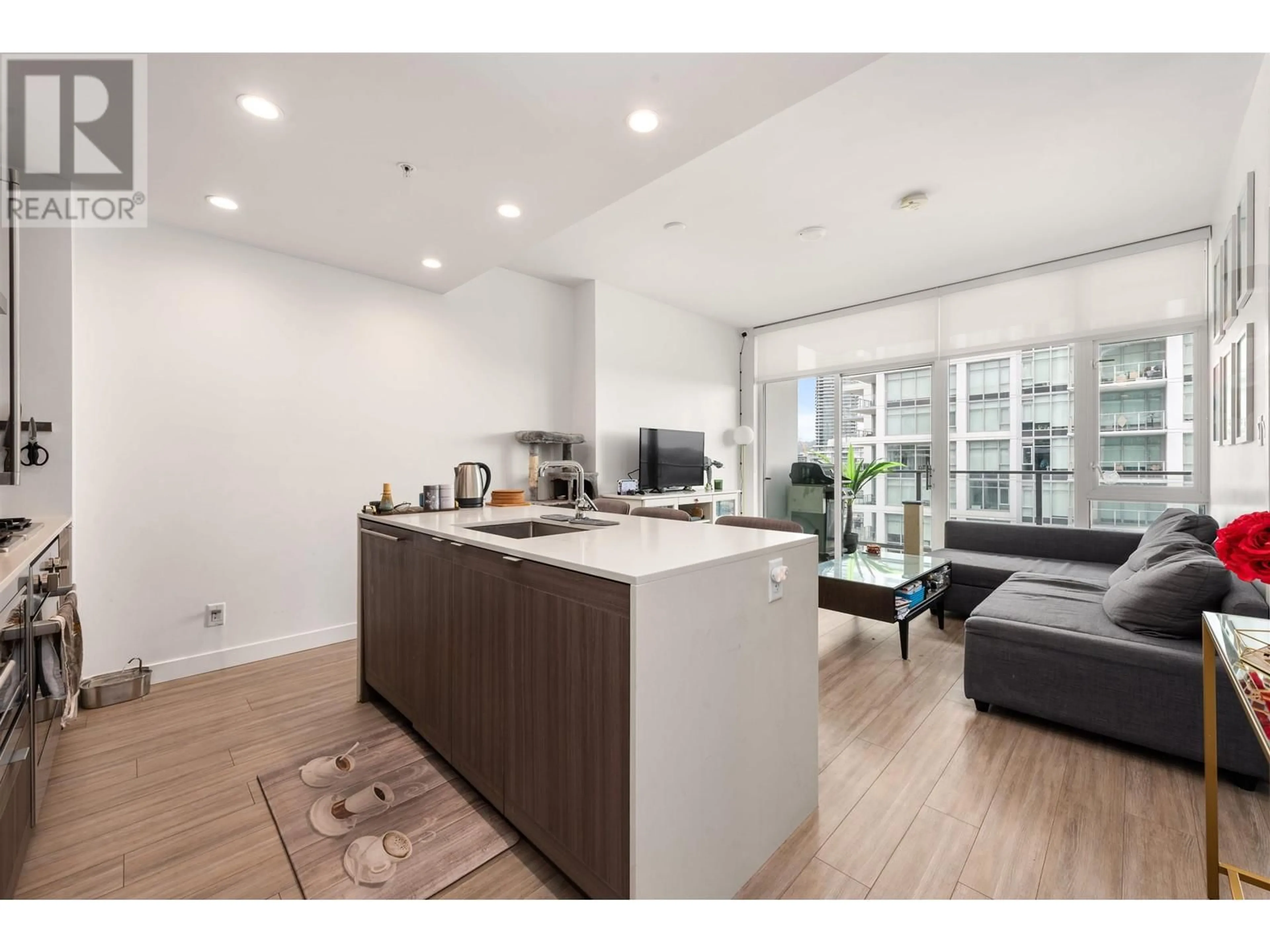 Open concept kitchen, unknown for 2104 - 2311 BETA AVENUE, Burnaby British Columbia V5C0M1