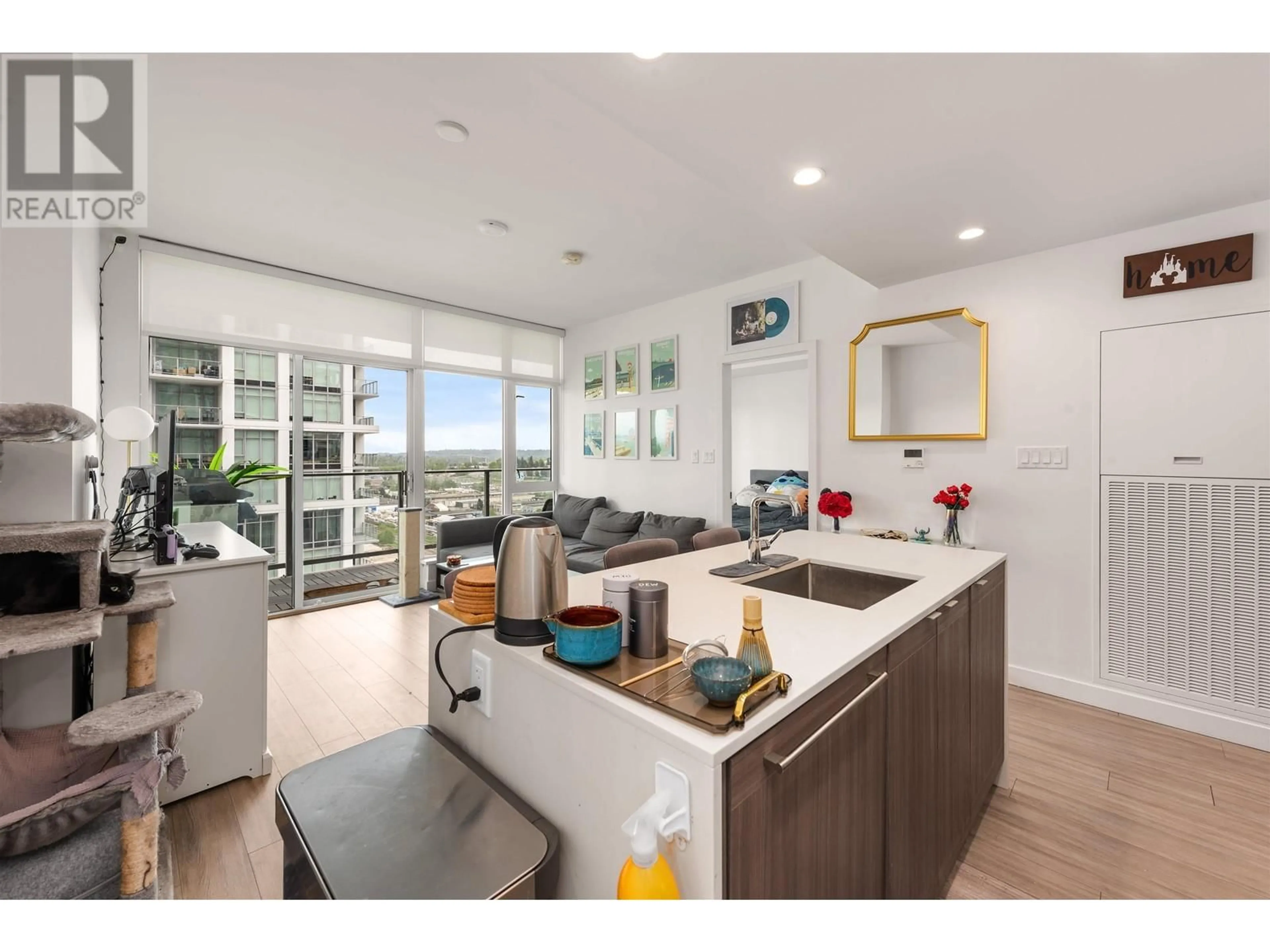 Open concept kitchen, unknown for 2104 - 2311 BETA AVENUE, Burnaby British Columbia V5C0M1