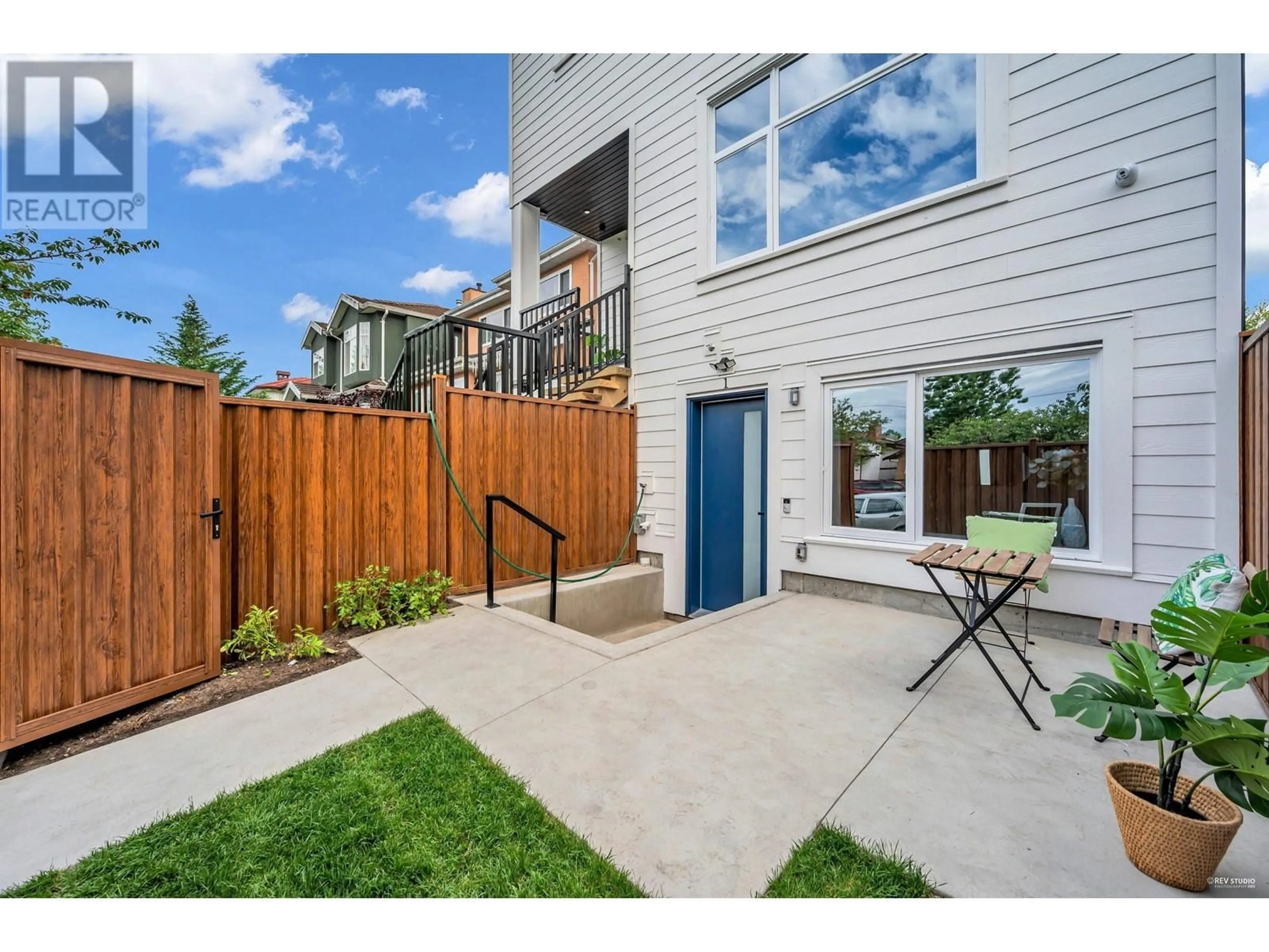 Unknown for 1 - 2512 E 22 AVENUE, Vancouver British Columbia V5M2X5