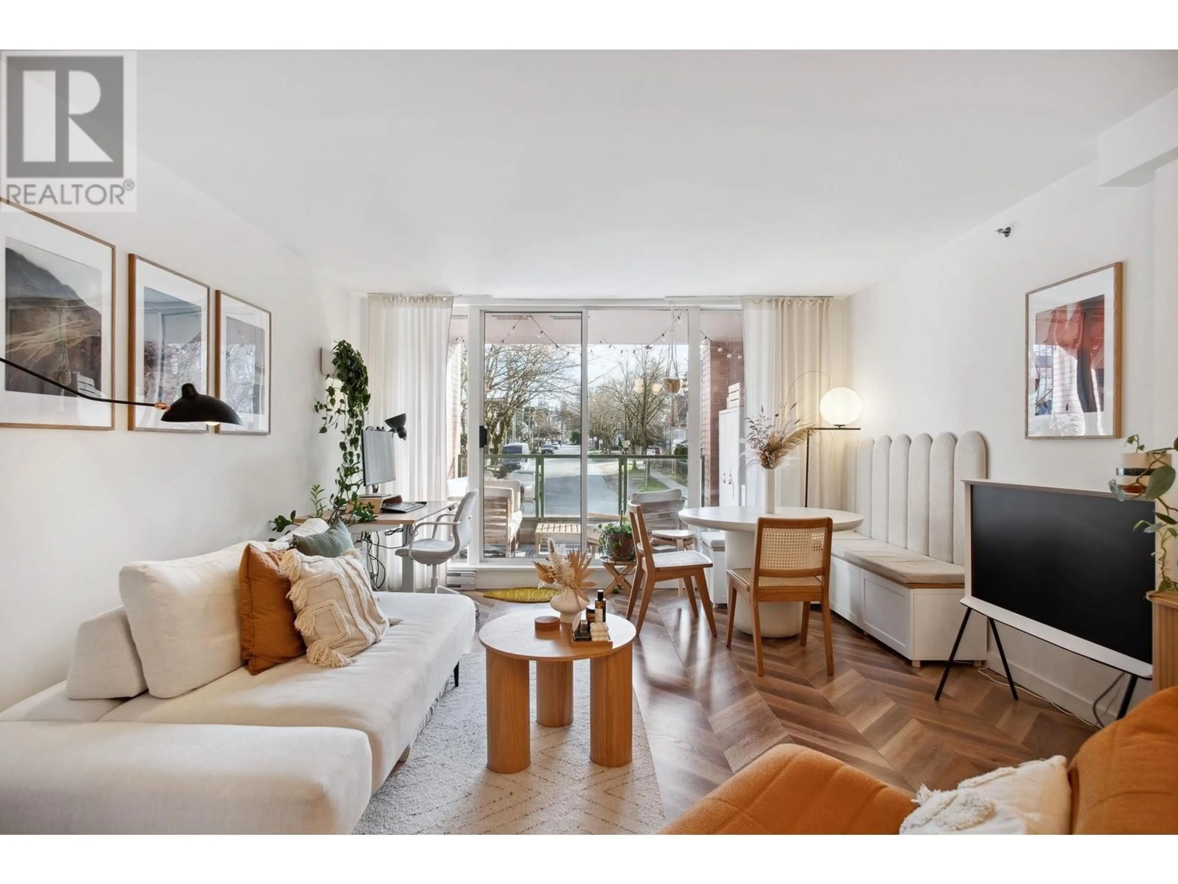 Living room with furniture, unknown for 207 - 503 16TH AVENUE, Vancouver British Columbia V5Z4N3
