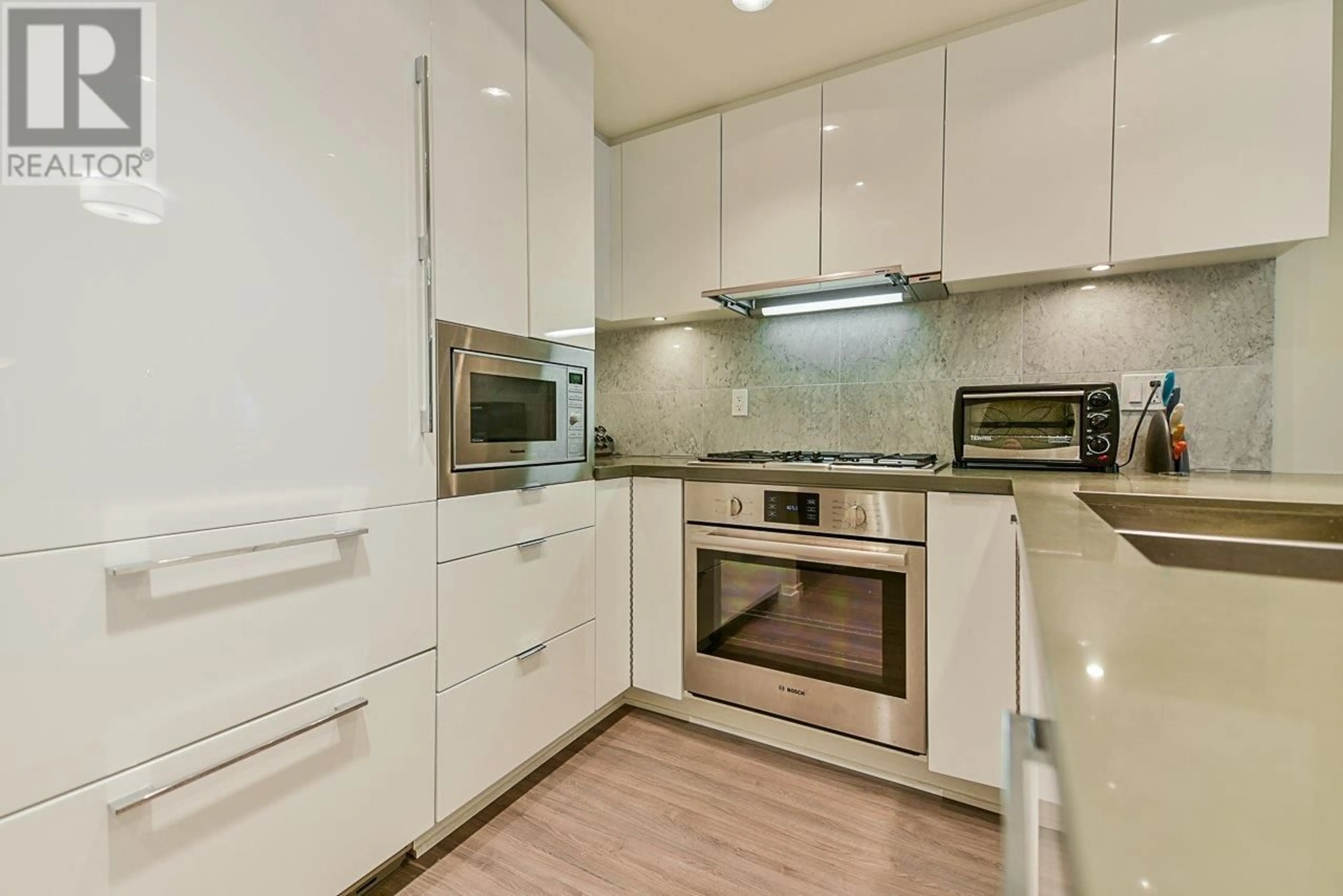 Standard kitchen, unknown for 1108 - 7328 GOLLNER AVENUE, Richmond British Columbia V6Y0H7