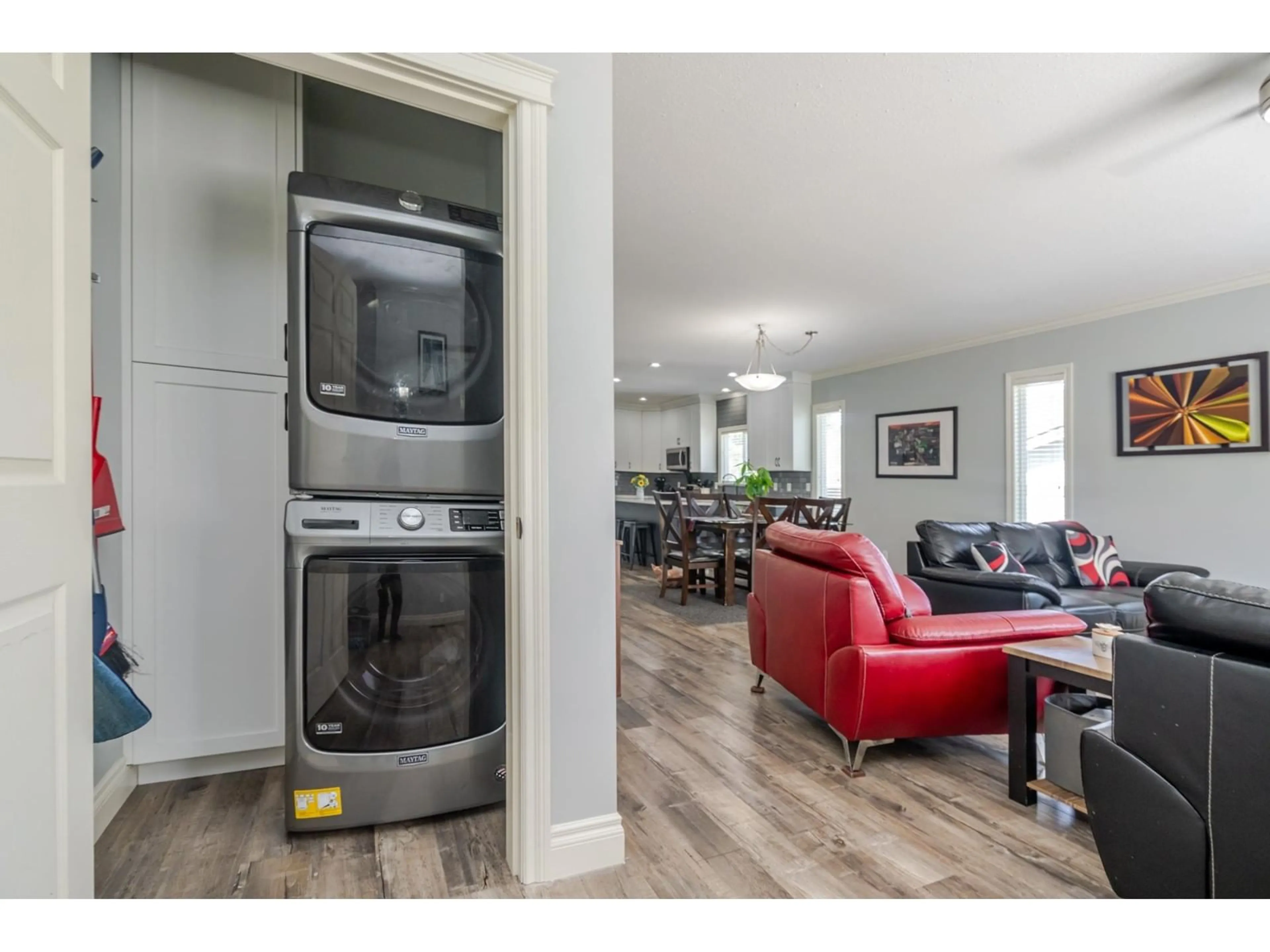 Open concept kitchen, unknown for 34413 STONELEIGH, Abbotsford British Columbia V2S8N4