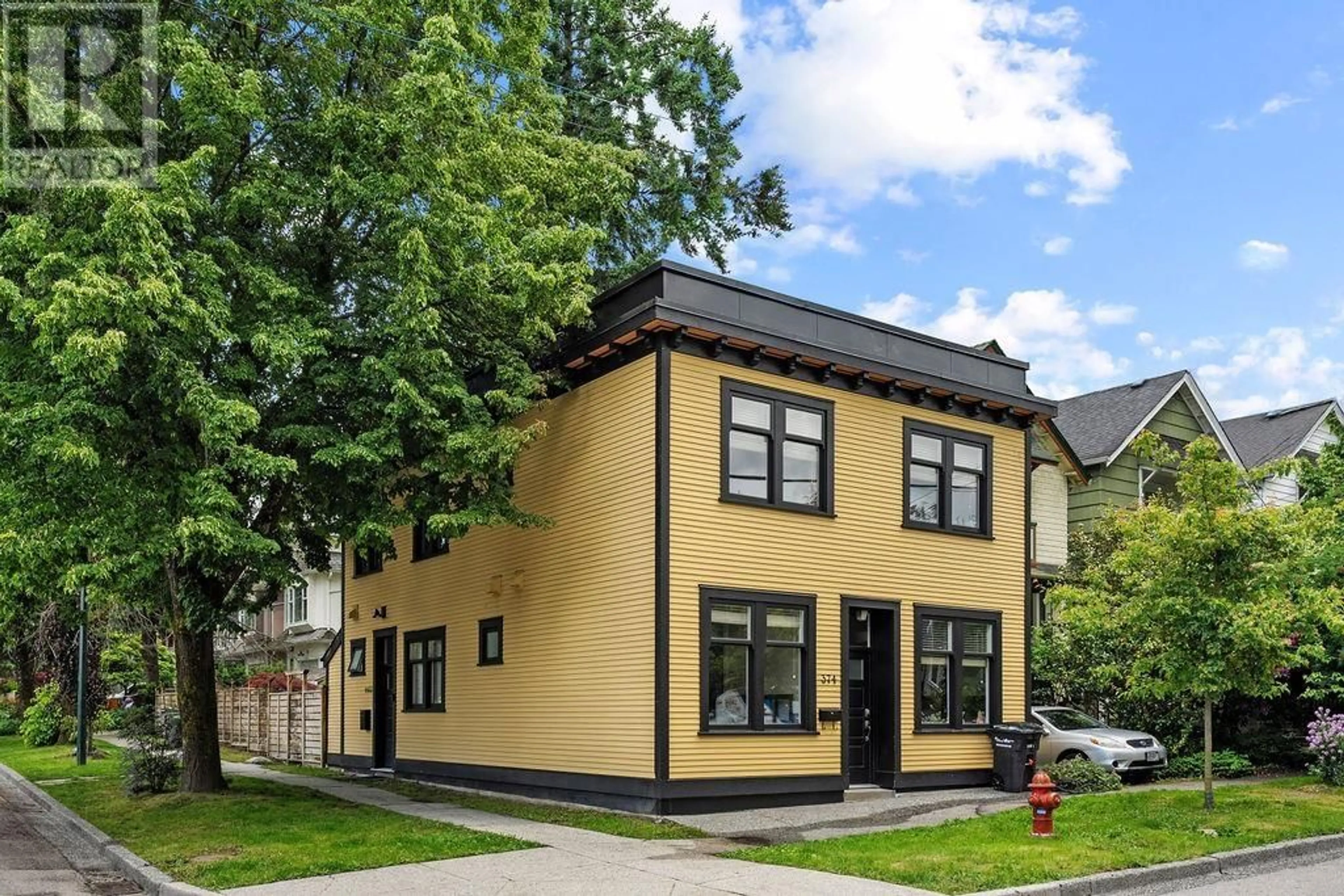 Home with brick exterior material, street for 374 28TH AVENUE, Vancouver British Columbia V5V2M7