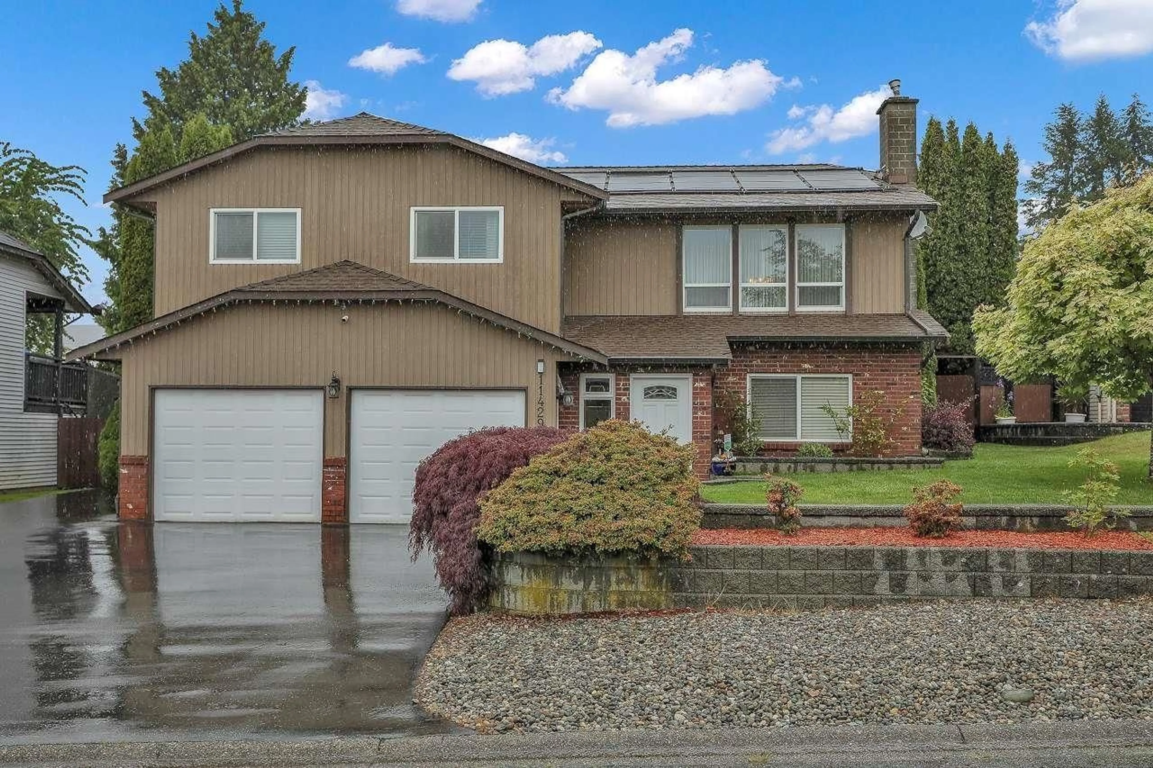Home with vinyl exterior material, street for 11429 79A, Delta British Columbia V4C1V1