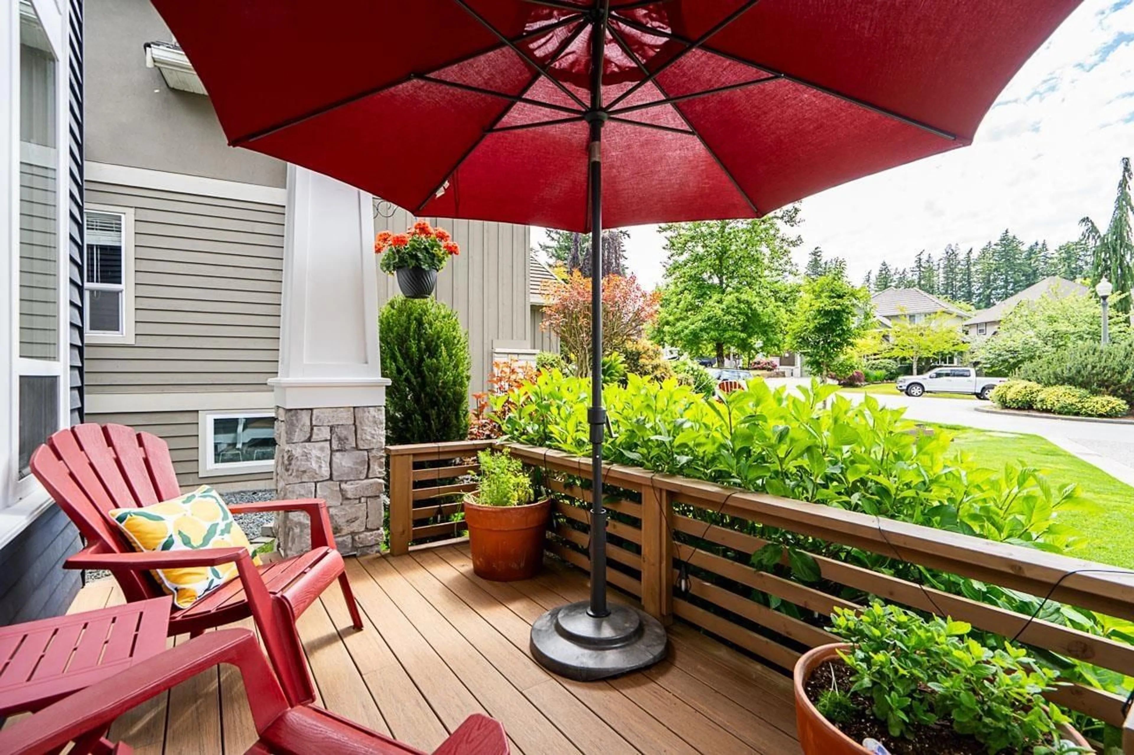 Patio, unknown for 15535 36B, Surrey British Columbia V3Z0H1