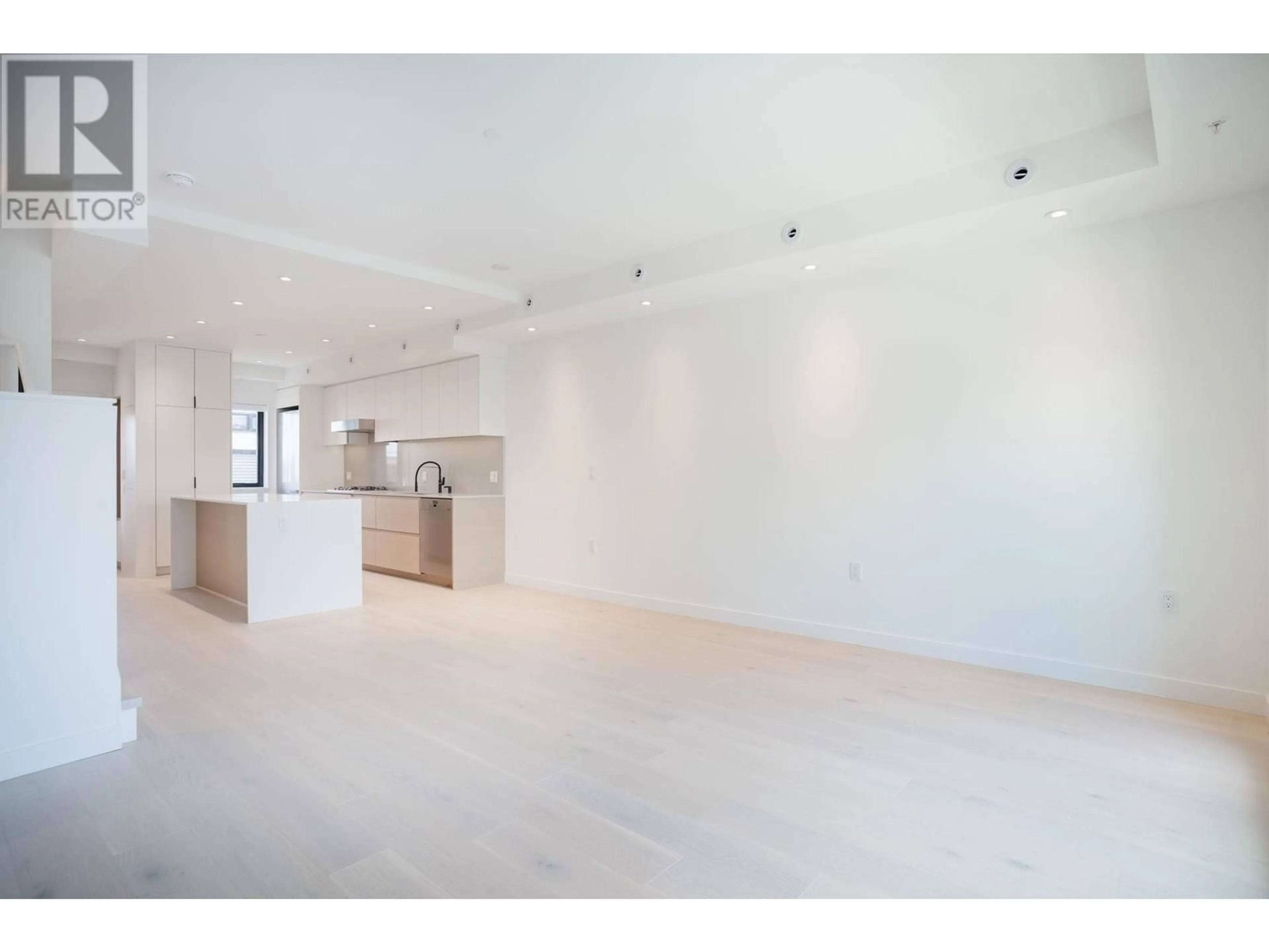 A pic of a room for 586 28TH AVENUE, Vancouver British Columbia V5Z2H1