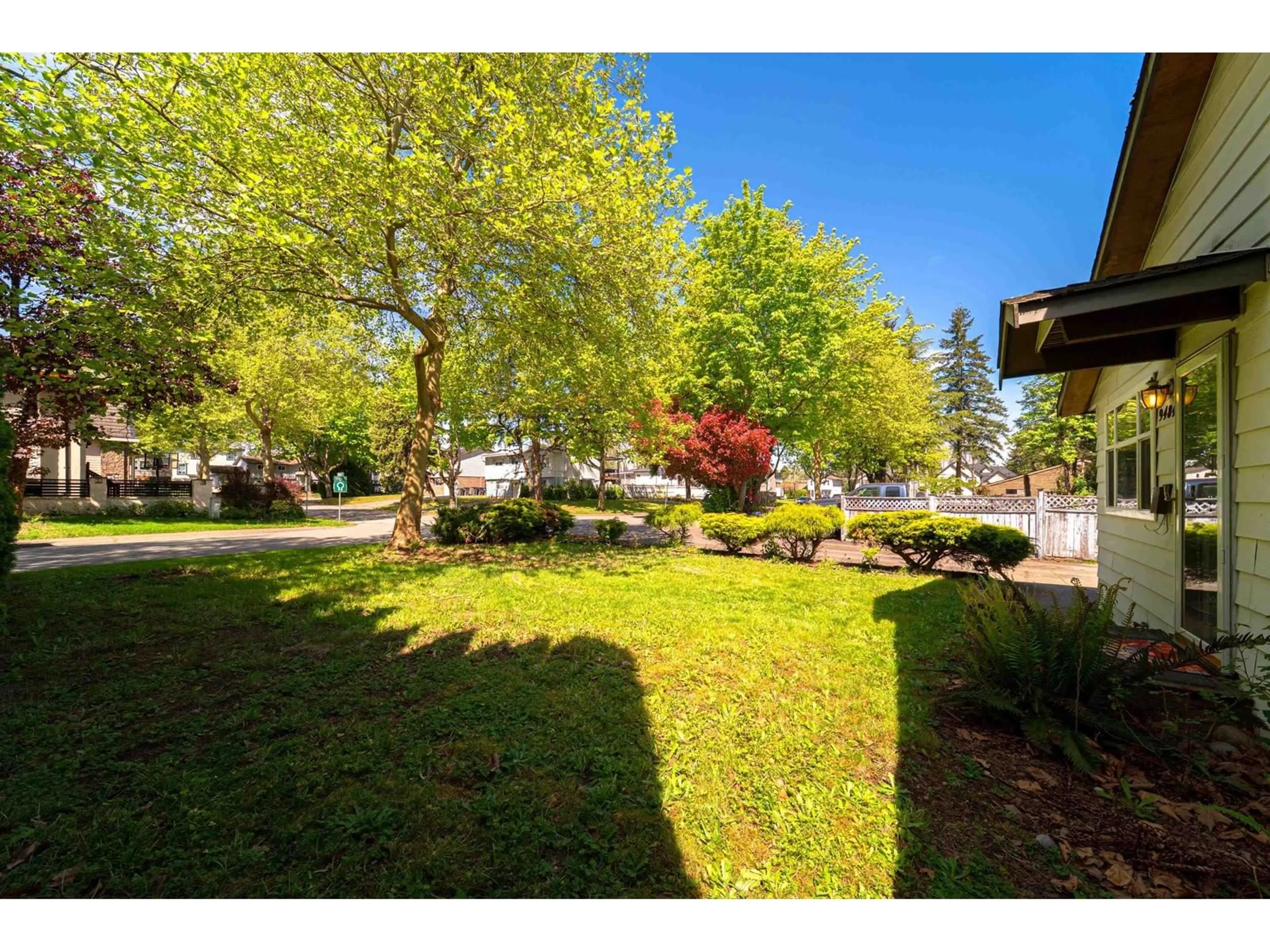 Patio, street for 9484 133A, Surrey British Columbia V3V6P4